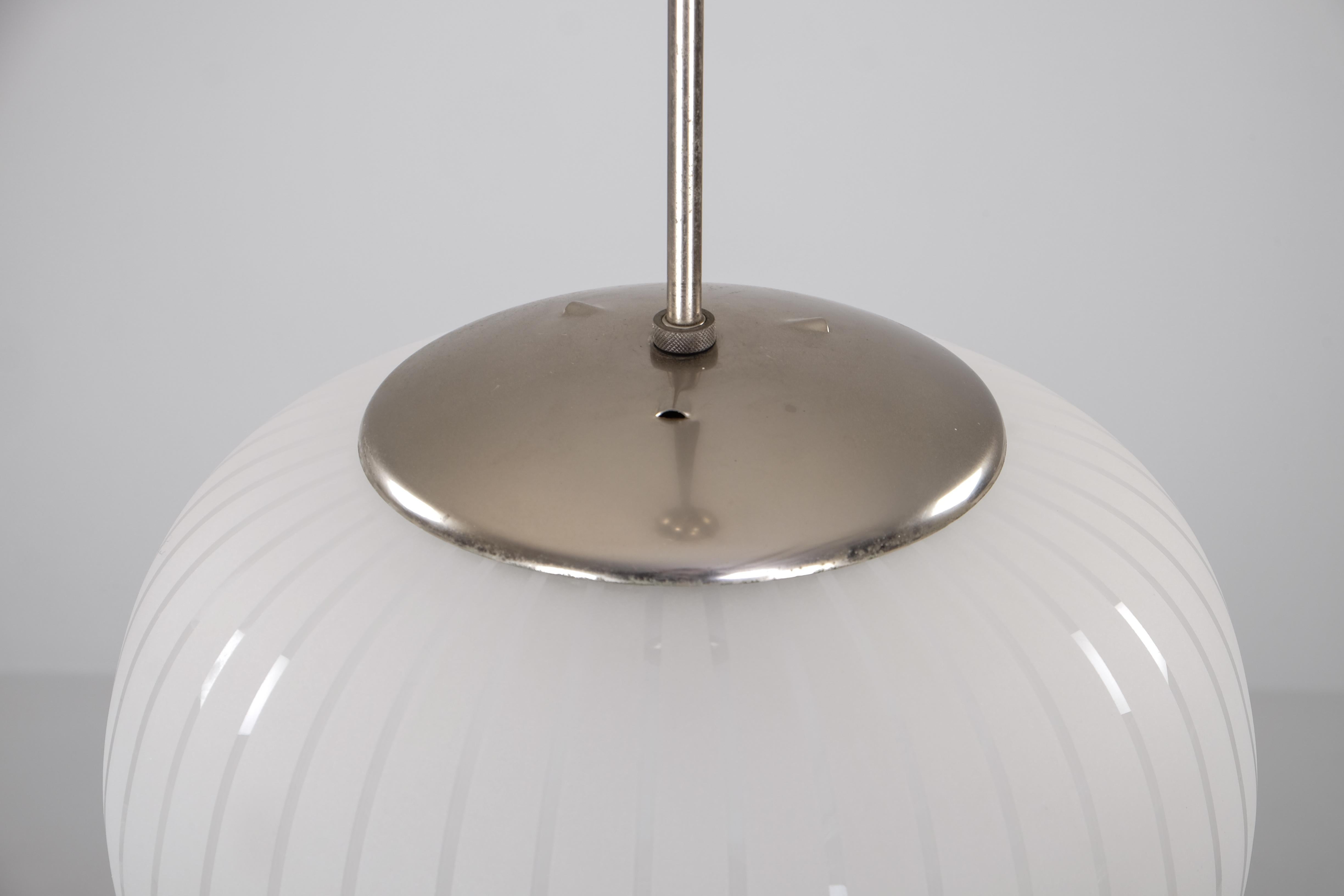 Vetro Set di 3 lampade da soffitto in vetro svedesi, anni '40 in vendita