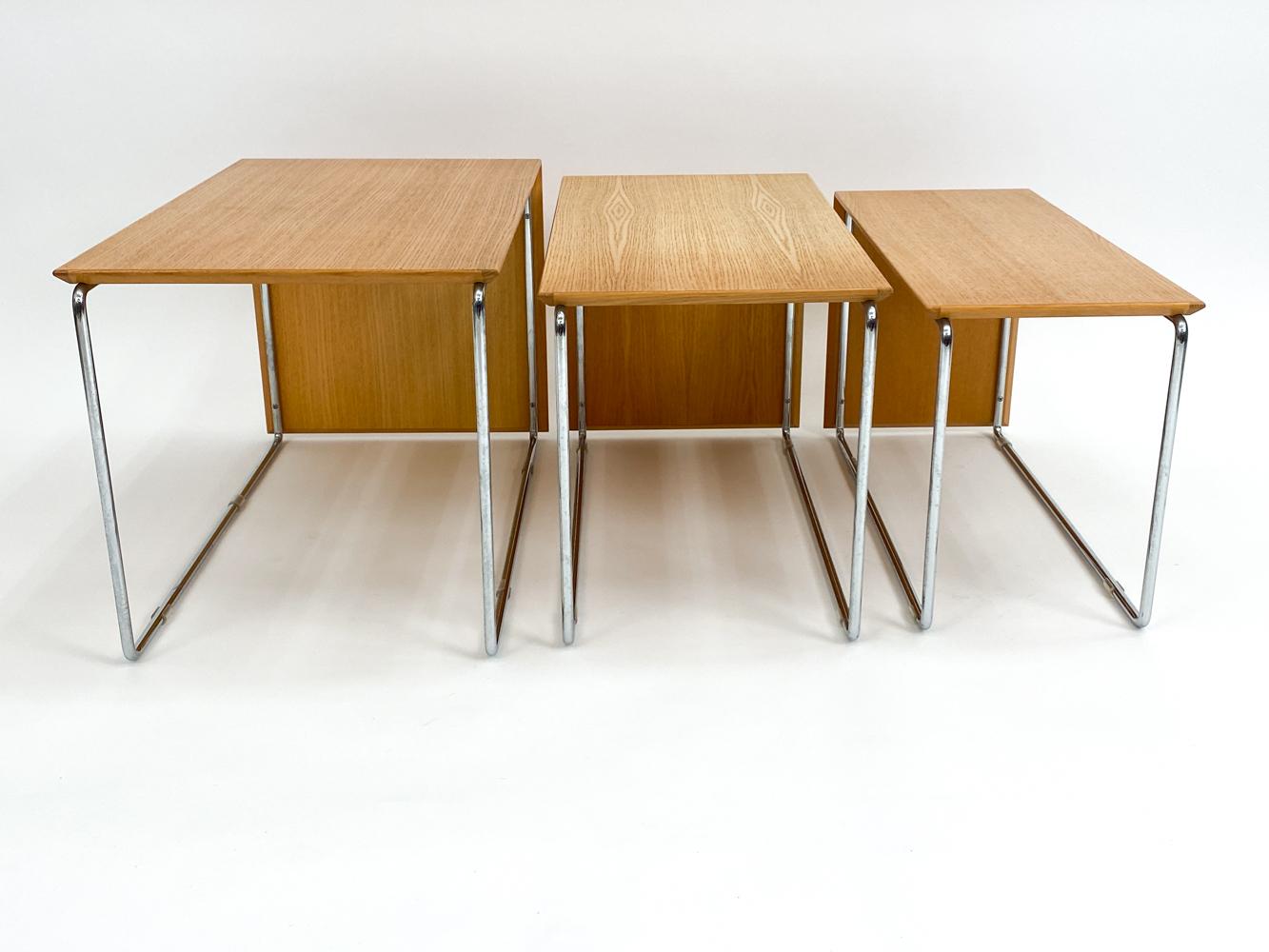 Set of (3) Swedish Mid-Century Marcel Breuer-Style Oak & Chrome Nesting Tables For Sale 3