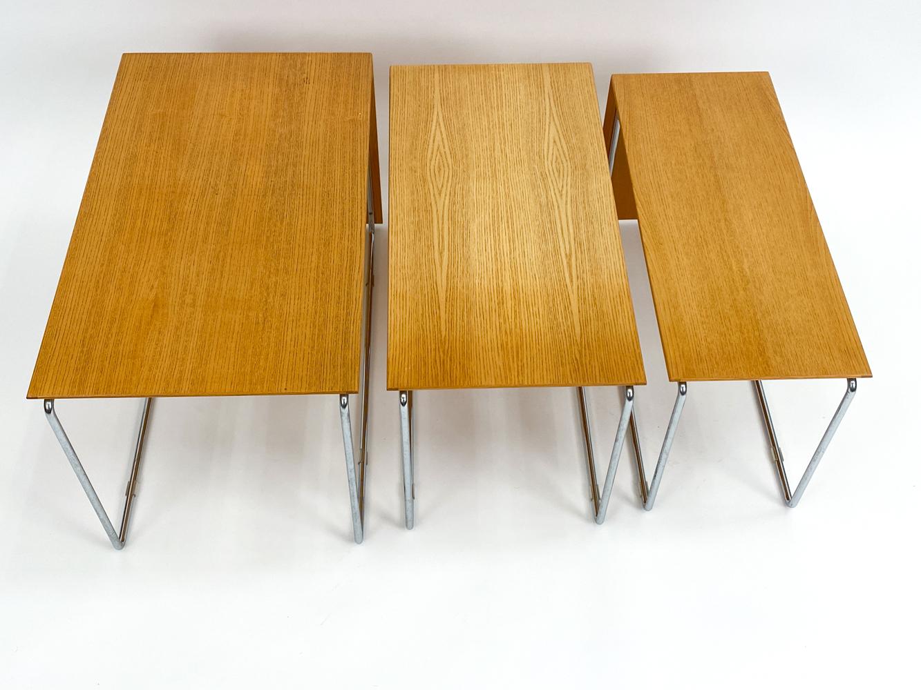 Set of (3) Swedish Mid-Century Marcel Breuer-Style Oak & Chrome Nesting Tables For Sale 4
