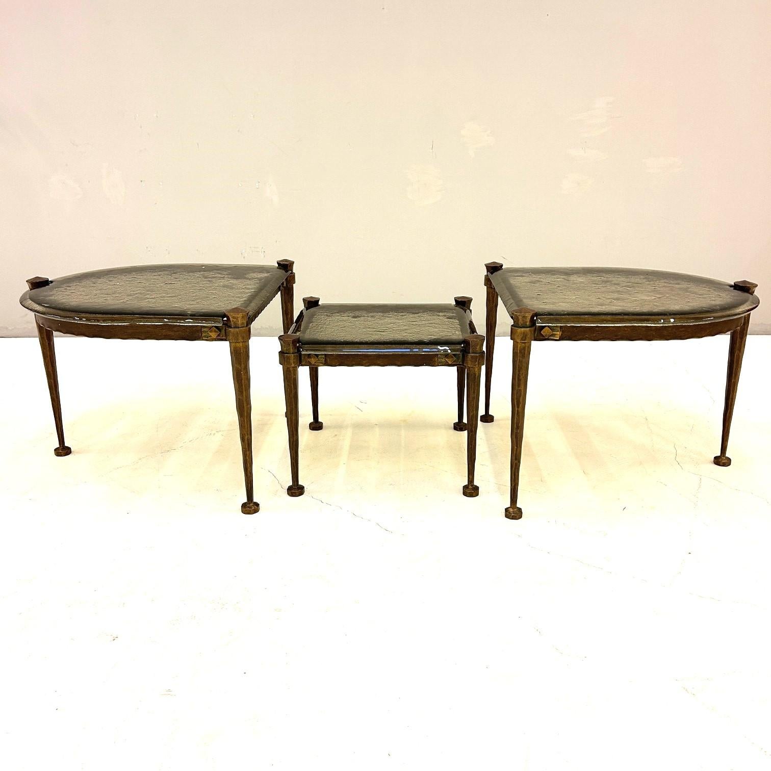 Fin du 20e siècle Set of 3 Tables en vente