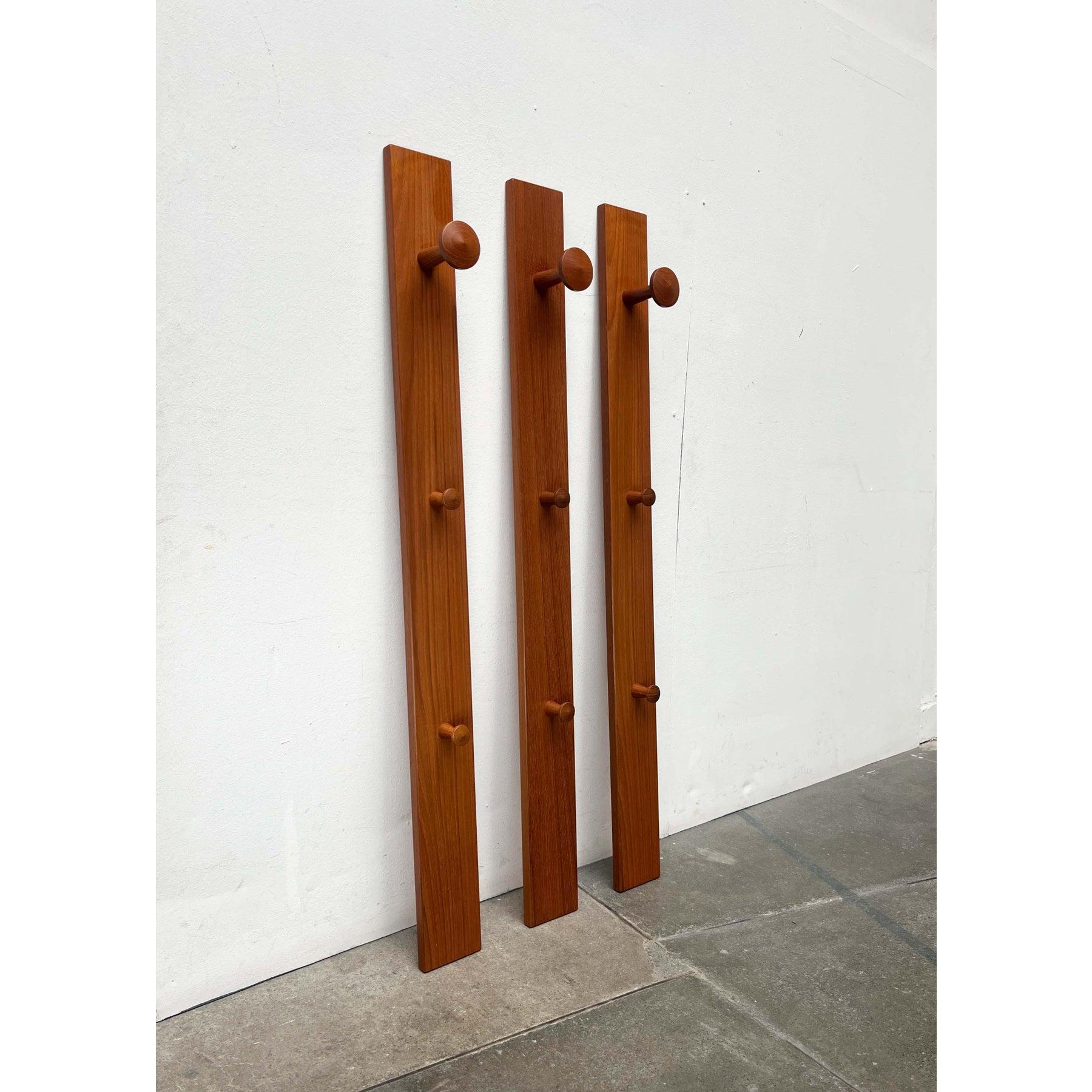 Set di 3 appendiabiti in teak di Aksel Kjersgaard per Odder Furniture, anni '60 in vendita 9