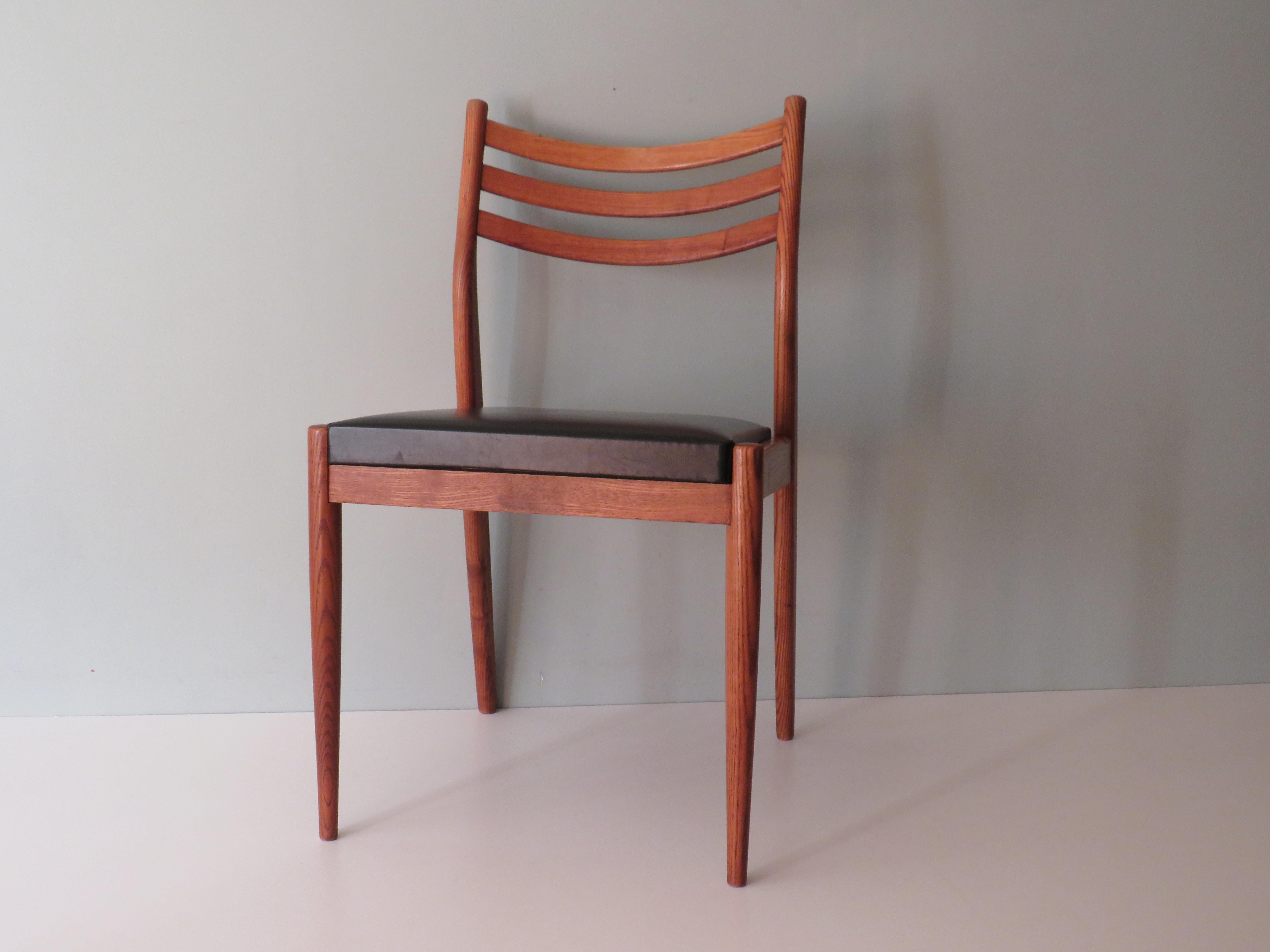 Satz von 3 Esszimmerstühlen aus Teakholz, dänisches Design 1960-1970 im Angebot 2