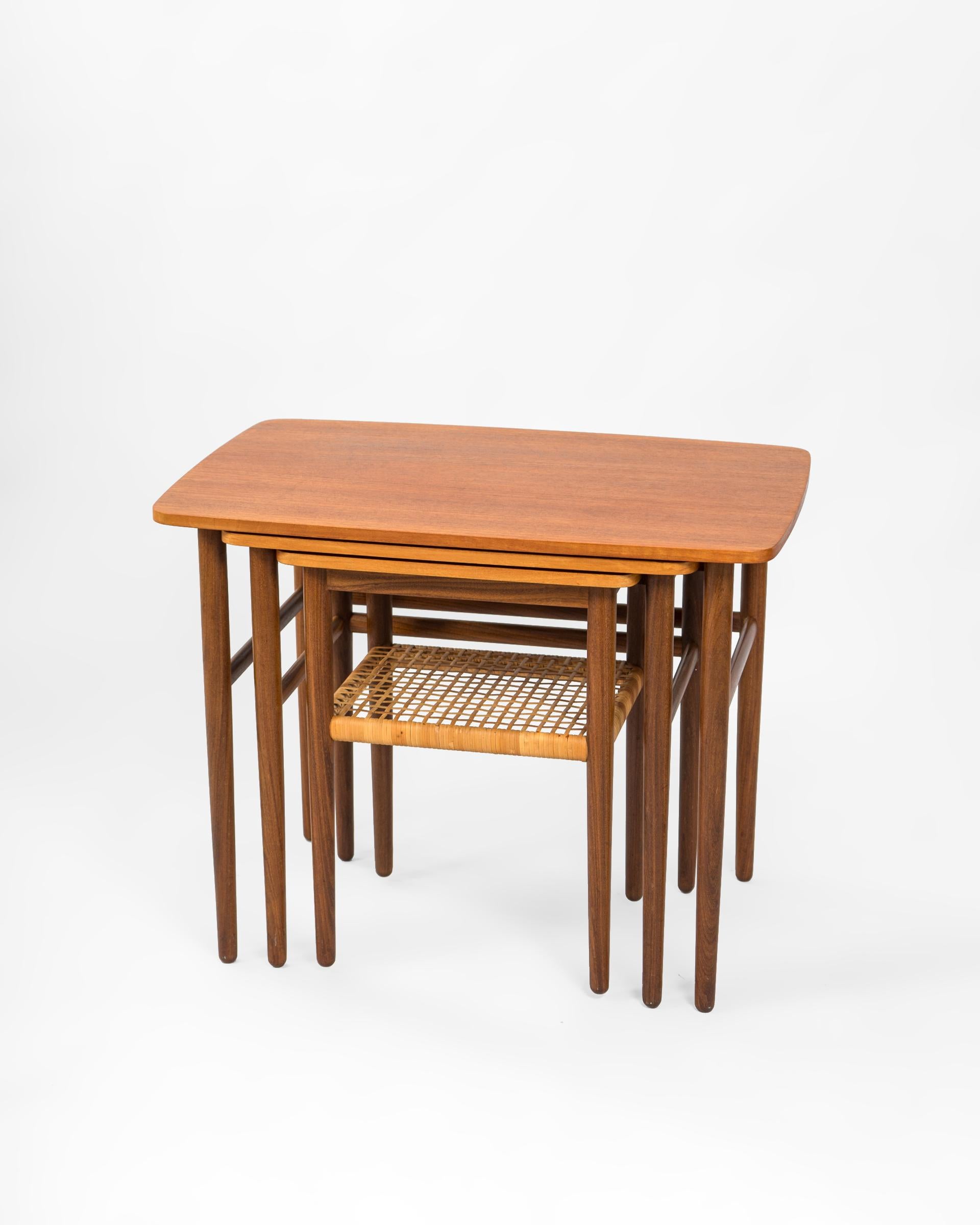 Mid-Century Modern Set of 3 Teak Nesting Tables by Johannes Andersen for Silkeborg, Denmark, 1960's For Sale