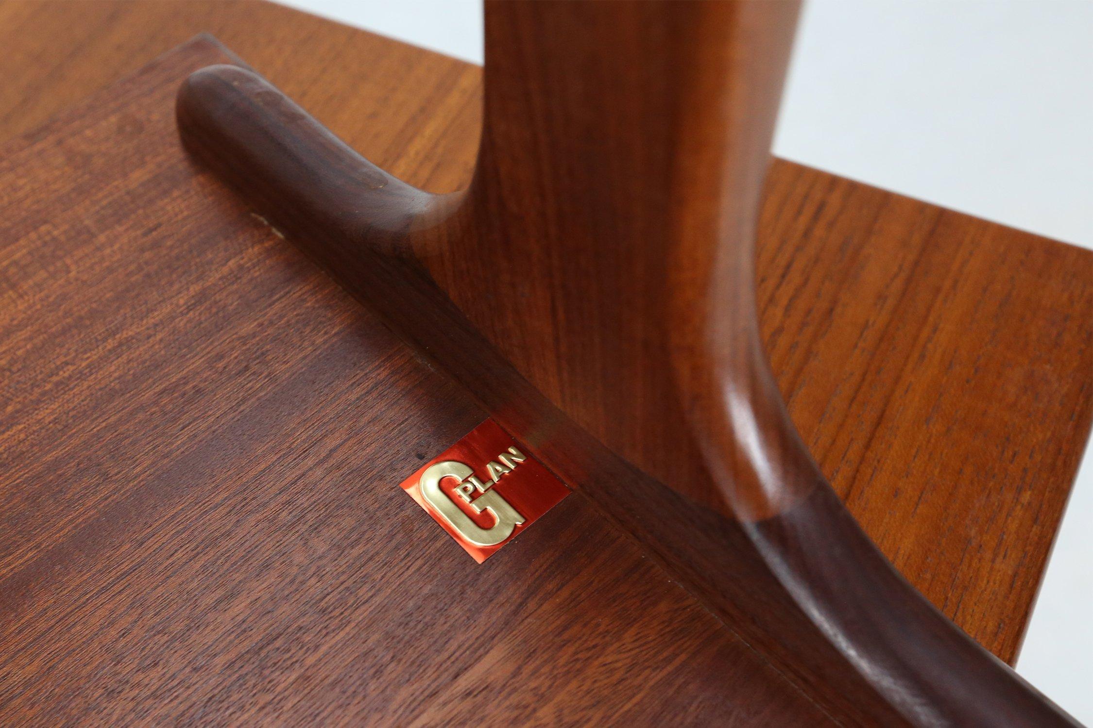 Mid-Century moderno Set di 3 tavolini in legno di teak di G-Plan, Regno Unito, 1970 ca. in vendita