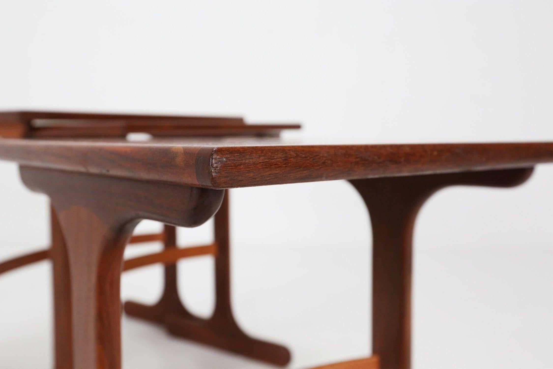 Fine XX secolo Set di 3 tavolini in legno di teak di G-Plan, Regno Unito, 1970 ca. in vendita