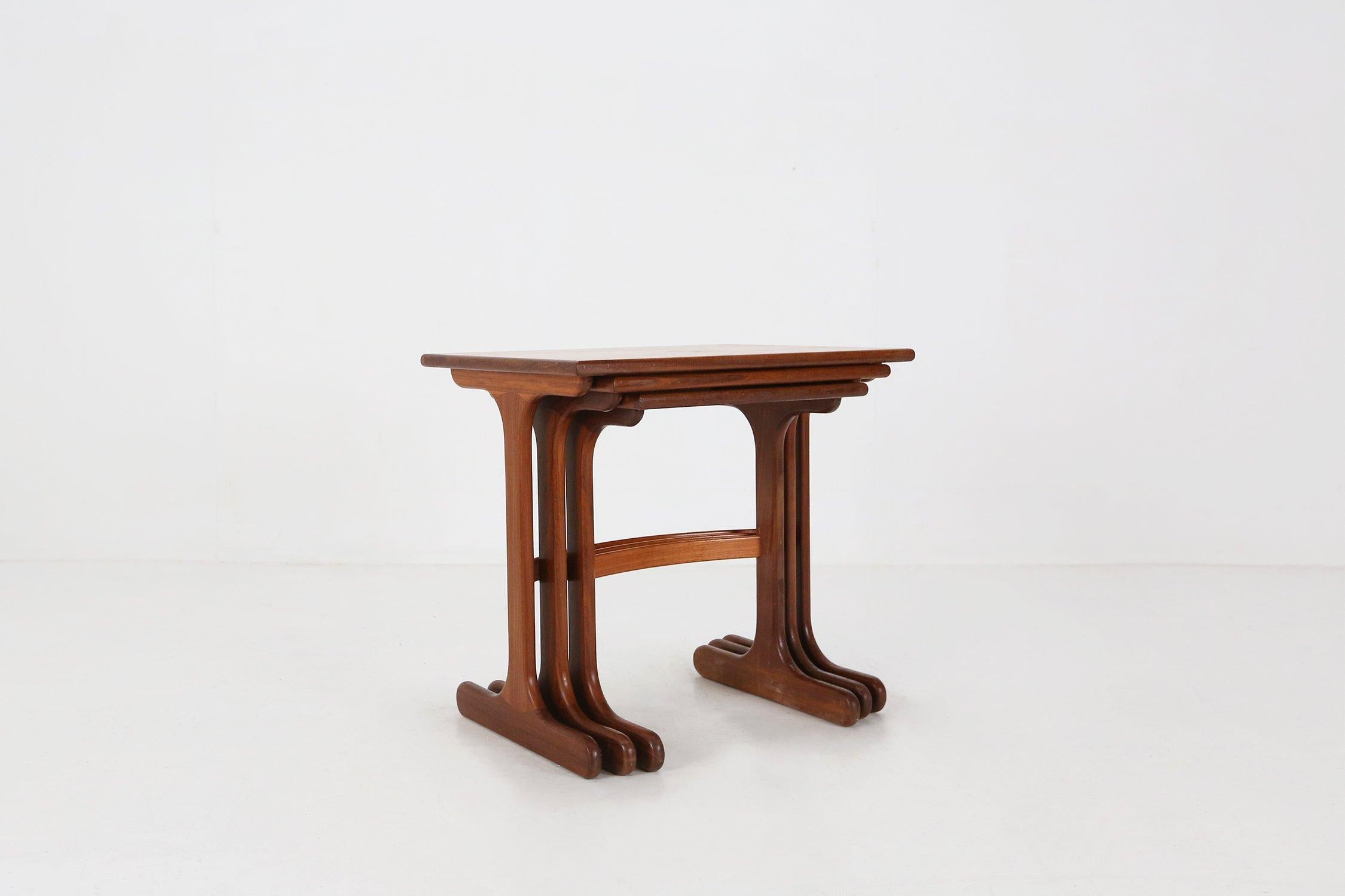 Teak Set di 3 tavolini in legno di teak di G-Plan, Regno Unito, 1970 ca. in vendita