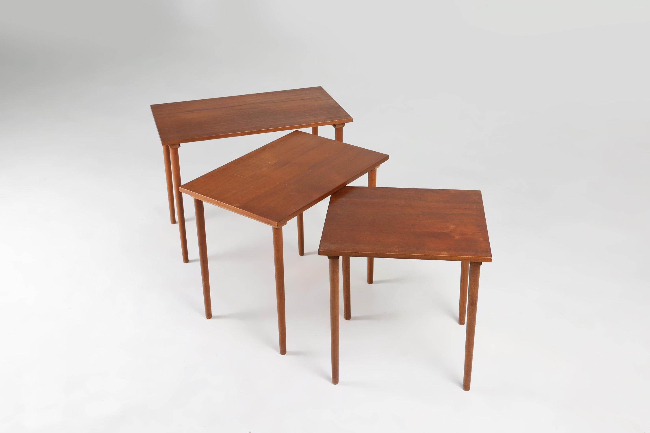 Wood Set of 3 teak wood scandinavian nesting tables, Denmark, 1960s For Sale