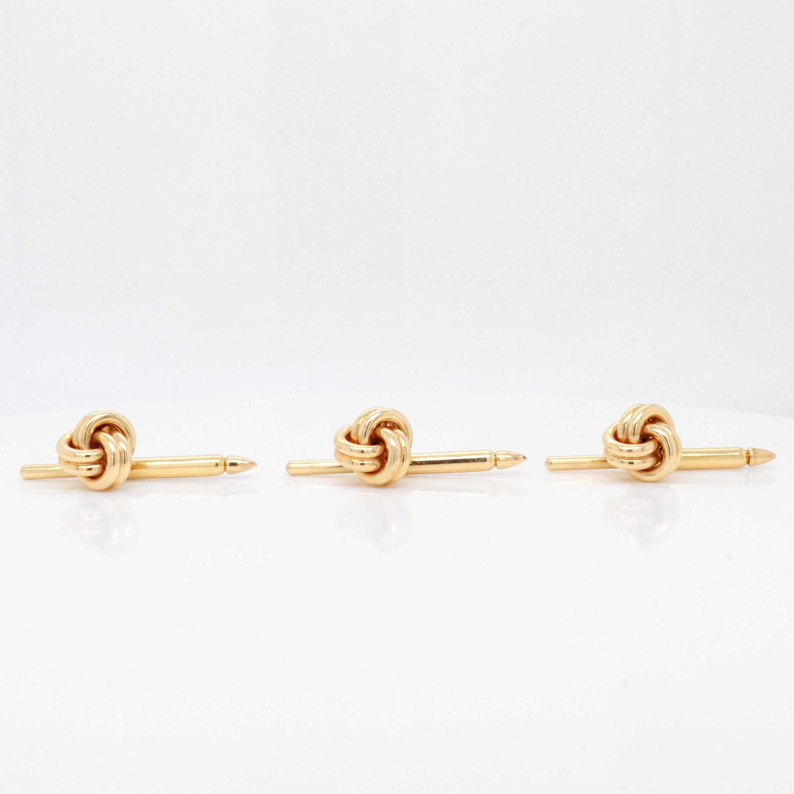 Moderno Set di 3 borchie o bottoni per camicia con doppio nodo di Tiffany & Co. in oro 14k in vendita