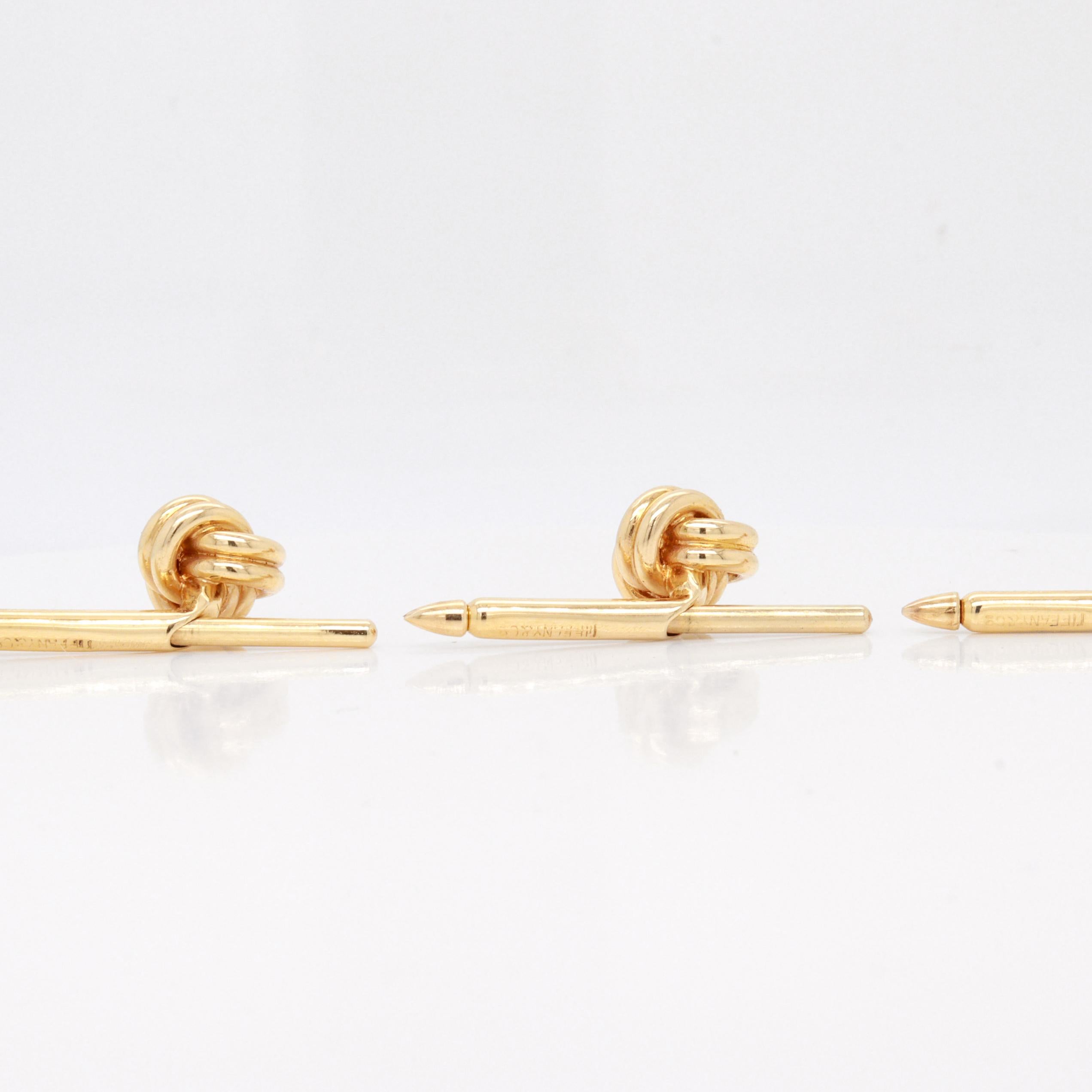 Set di 3 borchie o bottoni per camicia con doppio nodo di Tiffany & Co. in oro 14k in vendita 2