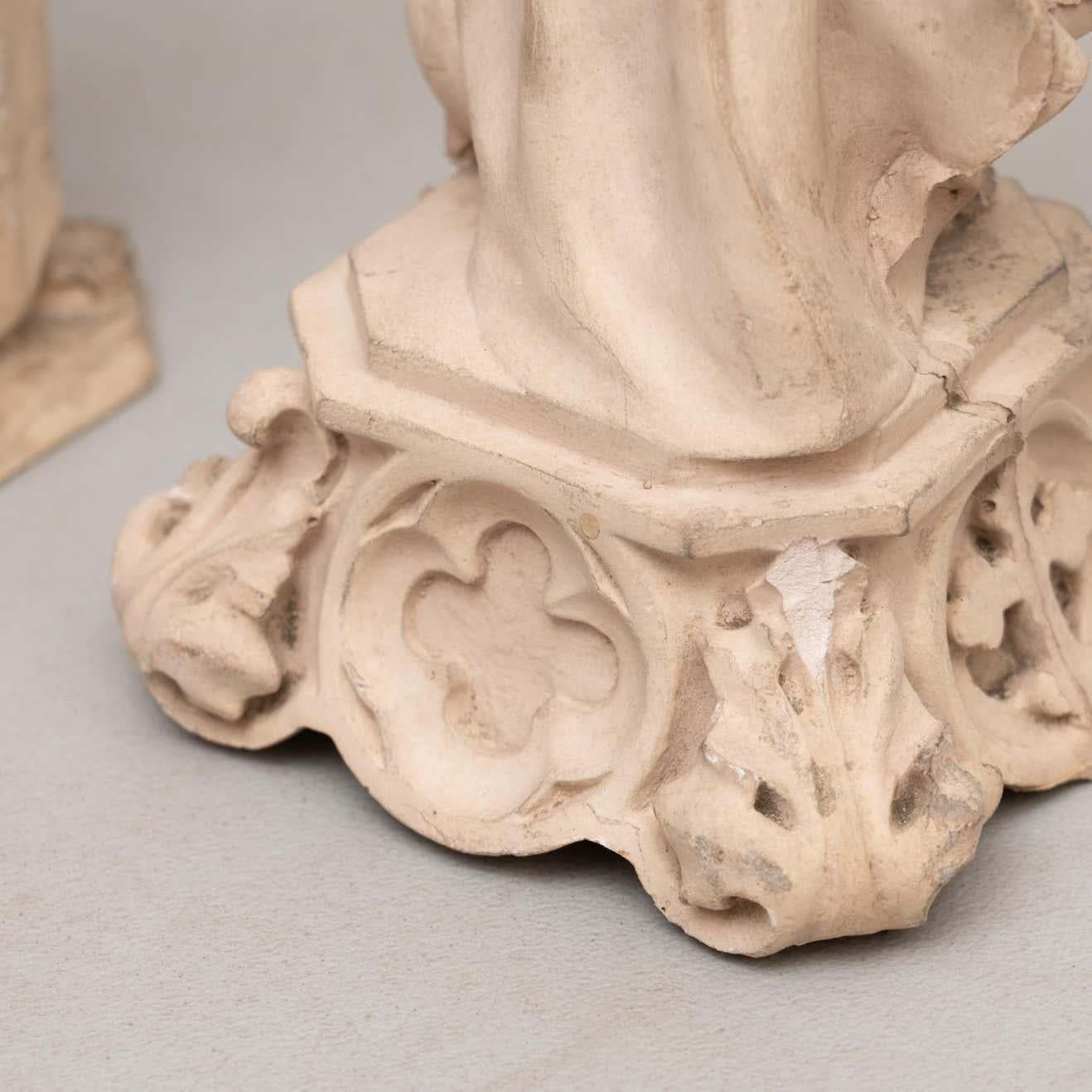 Ensemble de 3 figures religieuses traditionnelles en plâtre, artisanat catalane en vente 3