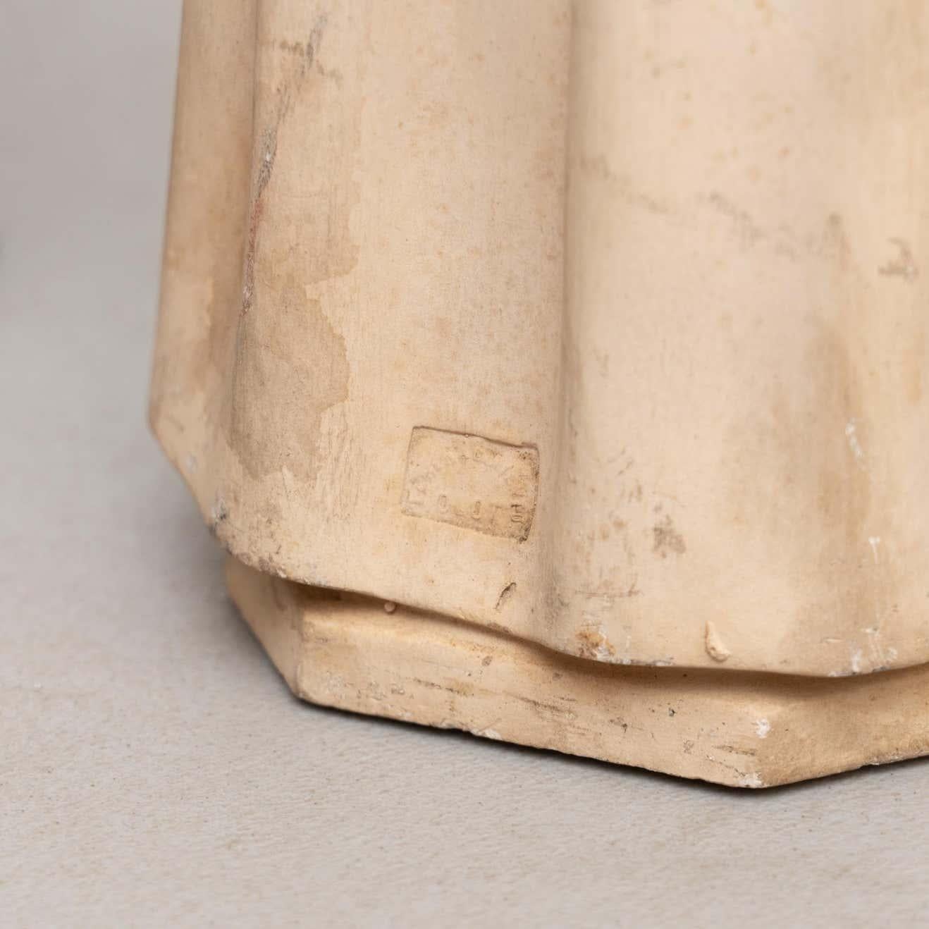 Ensemble de 3 figures religieuses traditionnelles en plâtre, artisanat catalane en vente 12