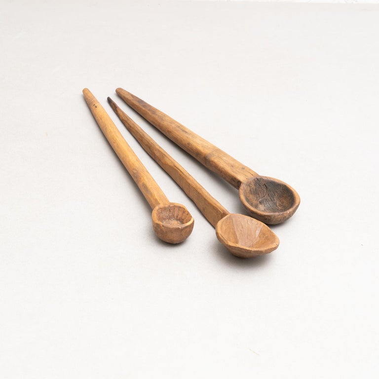 Set of 3 Traditional Wooden Rustic Primitive Carved Spoon In Good Condition For Sale In Barcelona, Barcelona