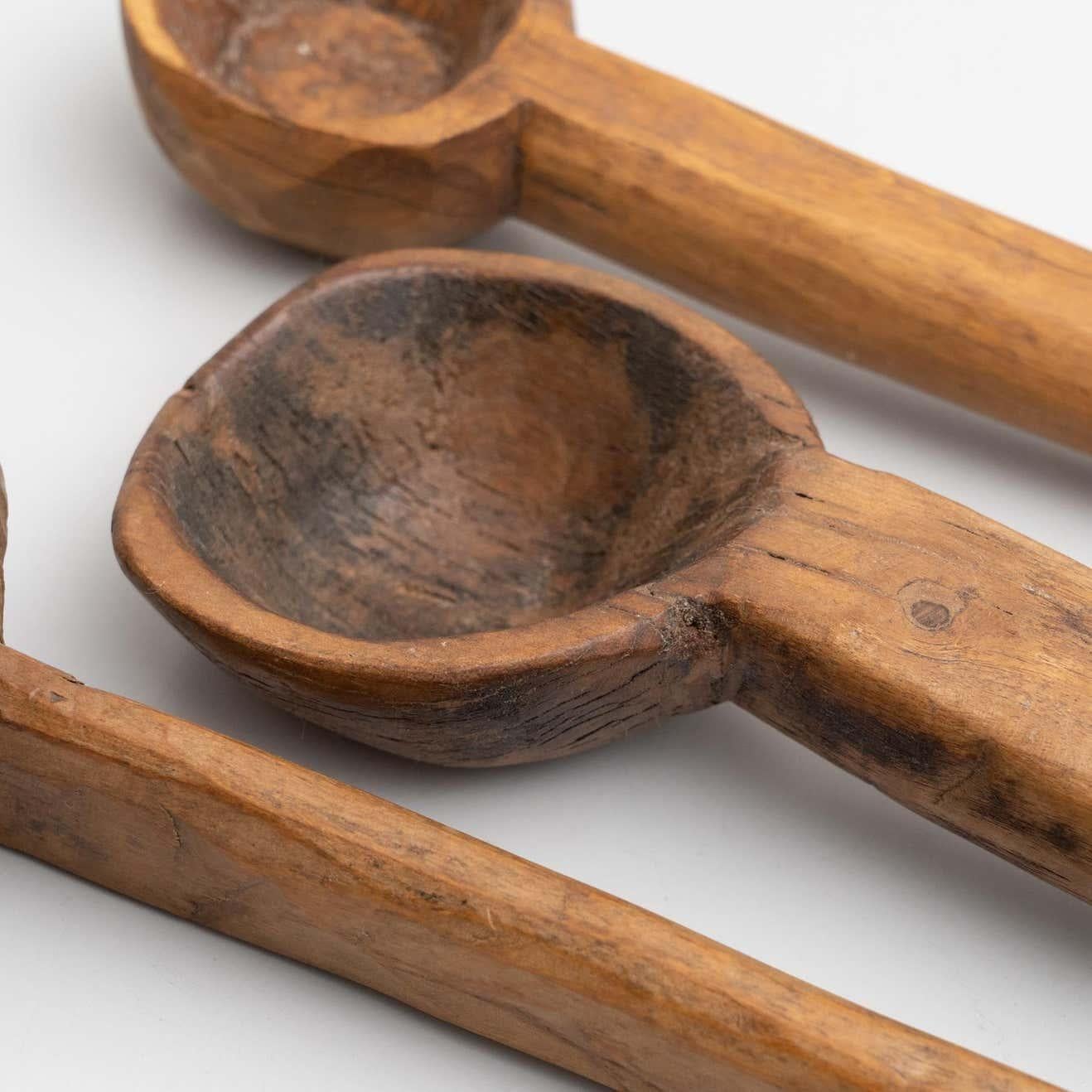 3er-Set traditioneller, rustikaler, primitiver, geschnitzter Holzlöffel 1