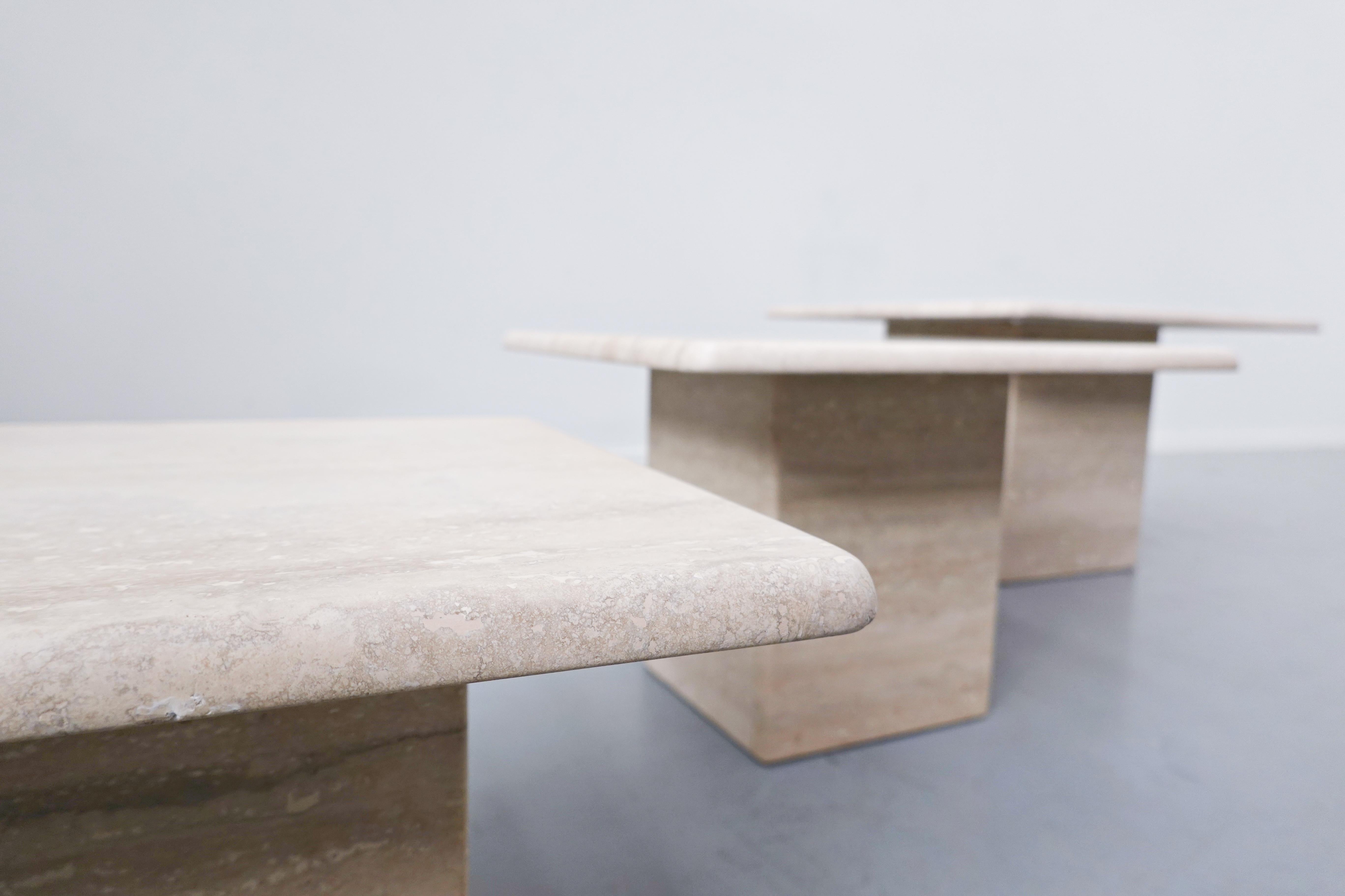 Set of 3 Travertine coffee tables, 1970s
Measures: 60 x 40
50 x 35
40 x 30.
 