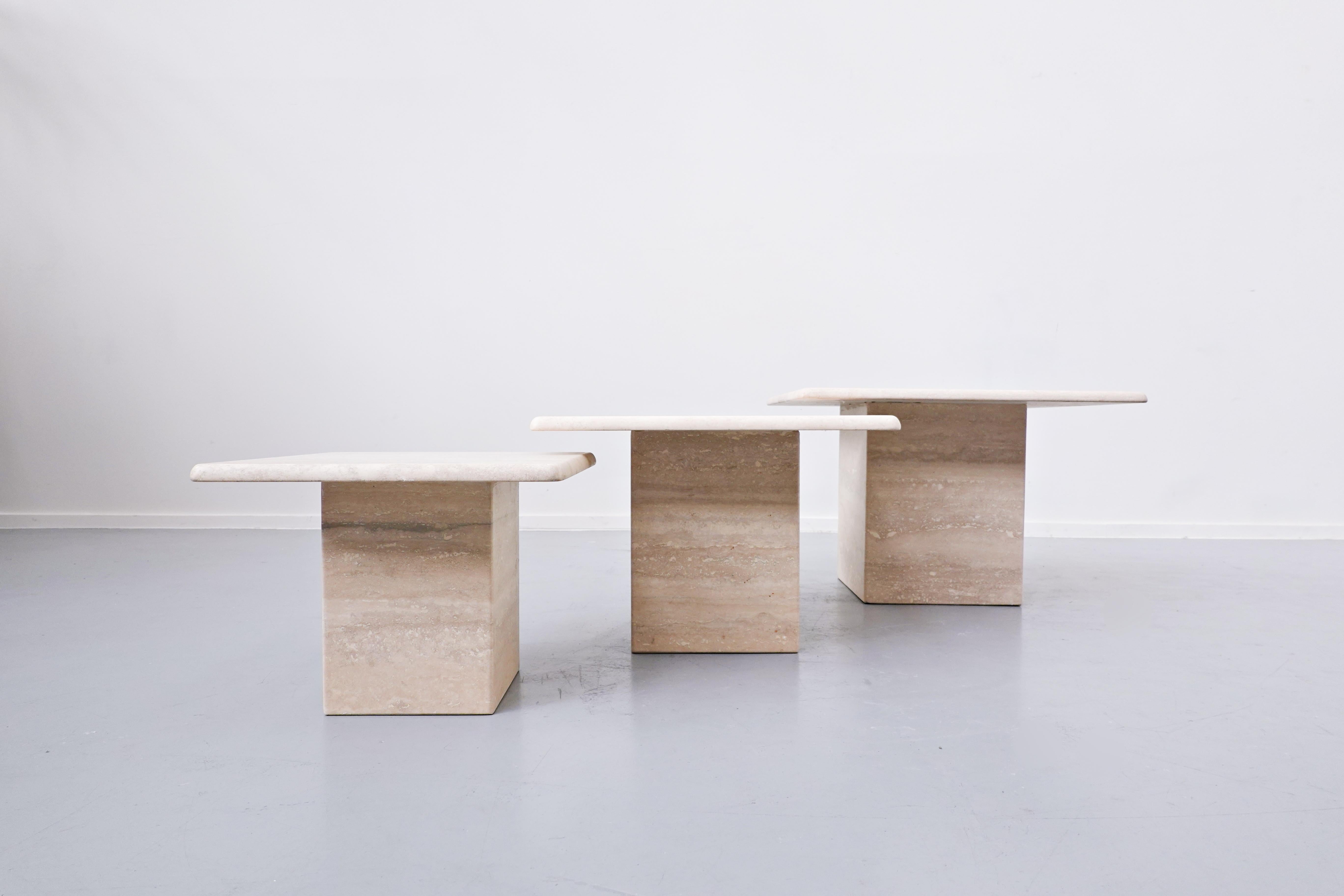 Set of 3 Travertine Coffee Tables, 1970s In Good Condition In Brussels, BE