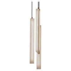 Ensemble de 3 lampes pendantes à tube triangulaire par United Alabaster
