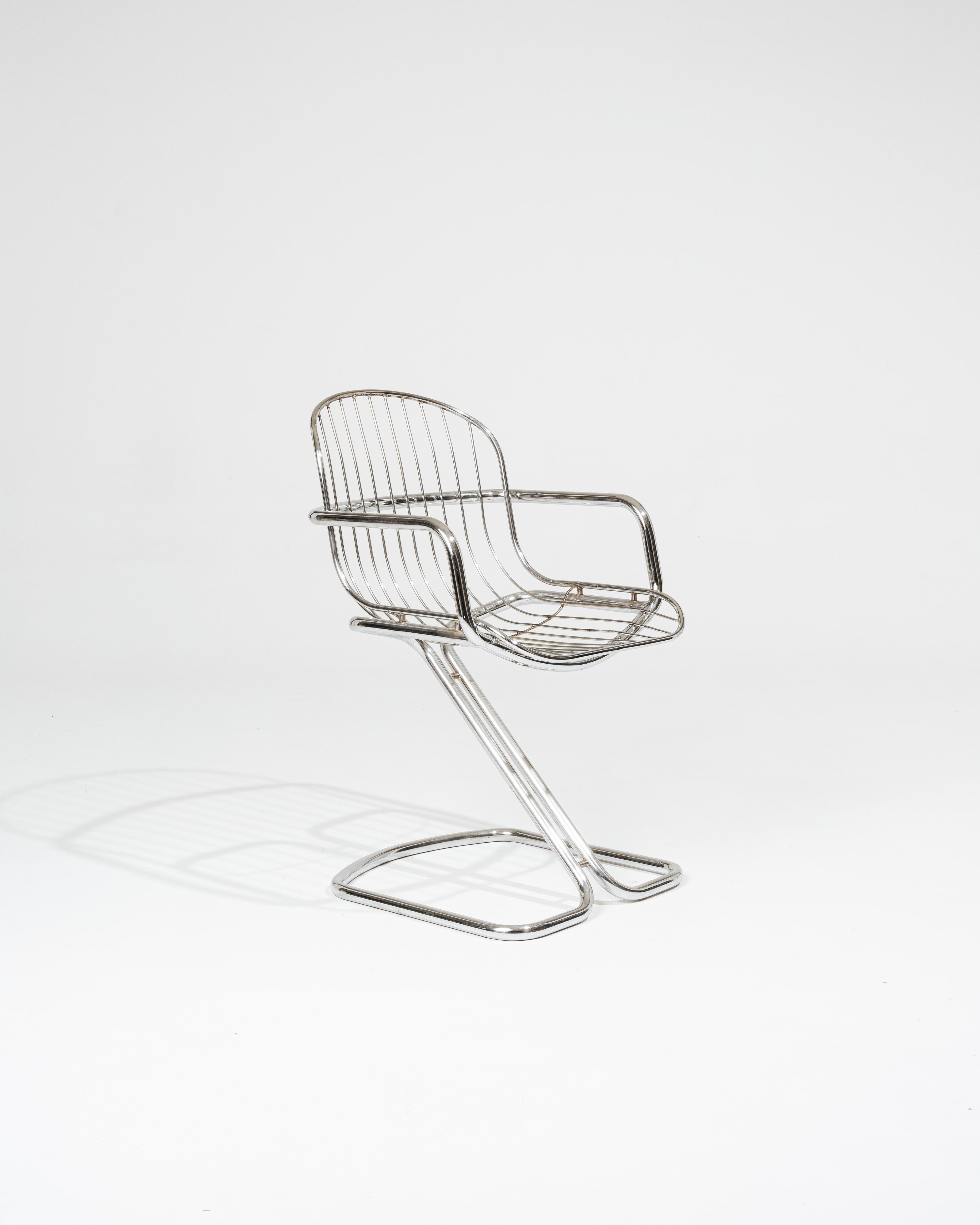 Set of 3 tubular chrome chairs, 1970s For Sale 1