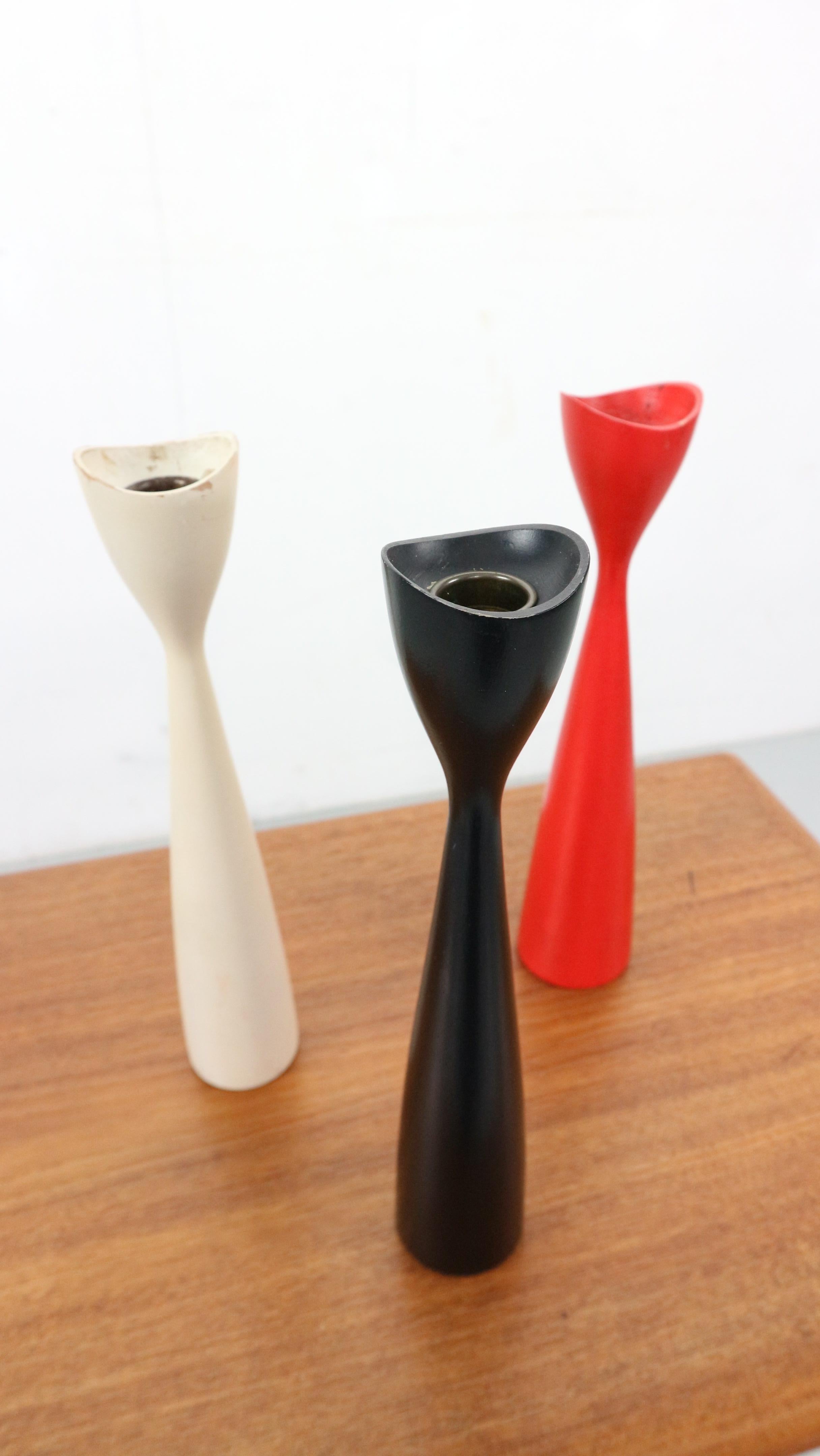 Set of 3 tulip shaped  Candlesticks by Brdr Bonfils of Denmark, 1960s In Good Condition For Sale In The Hague, NL
