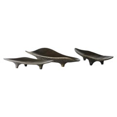 Juego de 3 tazas únicas de bronce con acabado satinado y hojas de oro blanco «TRIPOD», de Reda Amalou Design