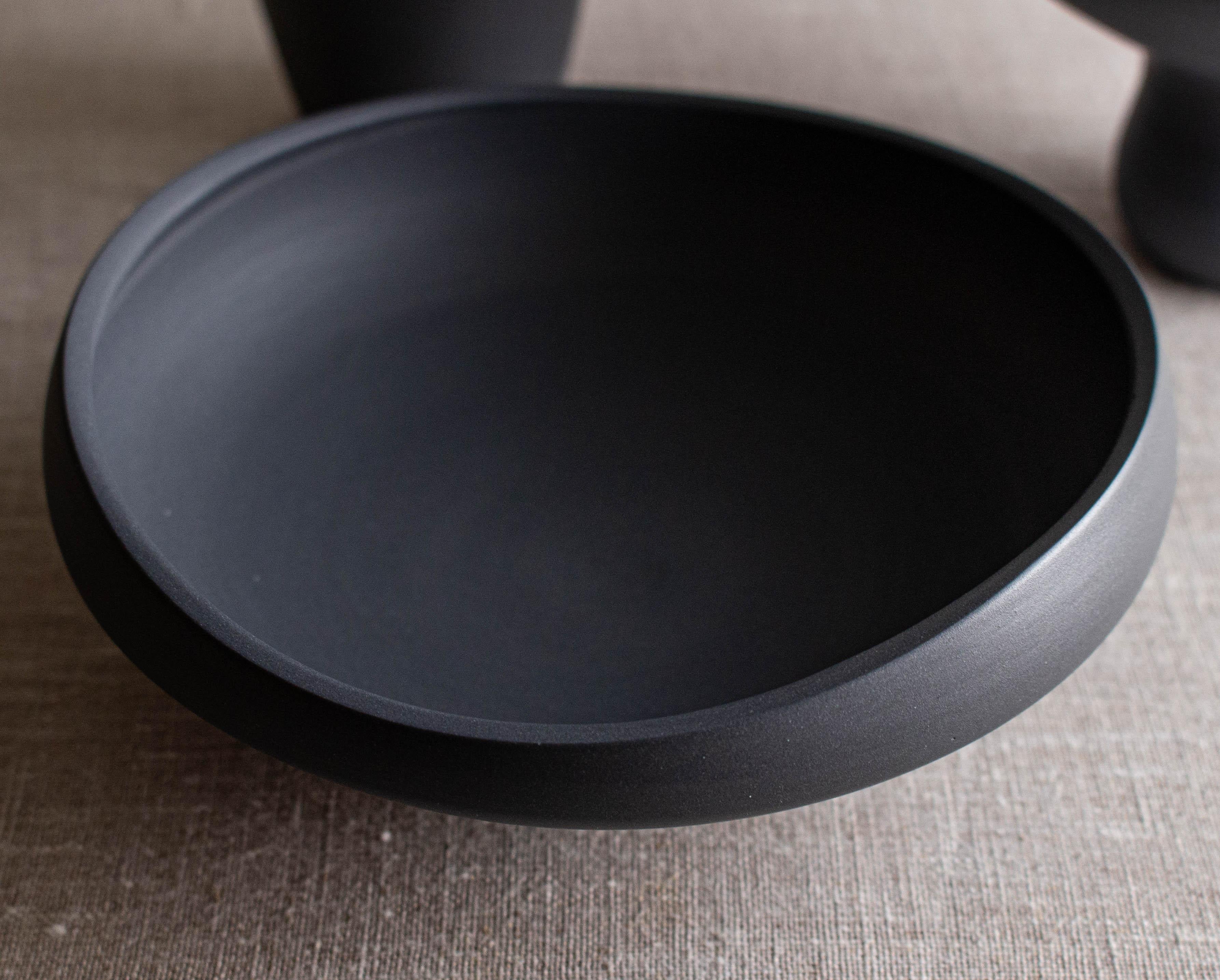 3er-Set aus Vase, Gefäß und Schale aus dunkelgrauem Porzellan von Lisa Fleming im Angebot 2