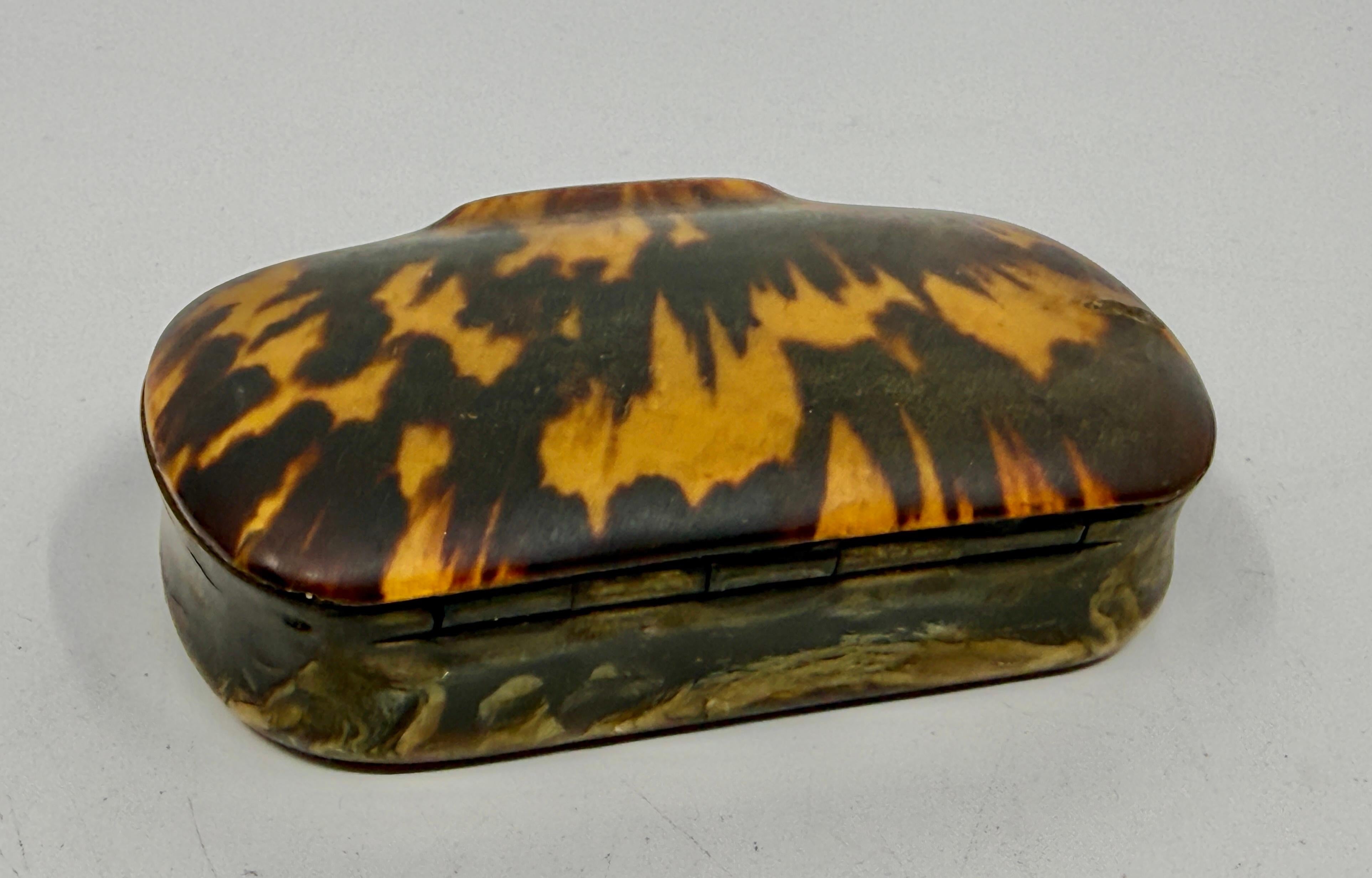 Set di 3 tabacchiere o trinket box vittoriane in Horn in vendita 3