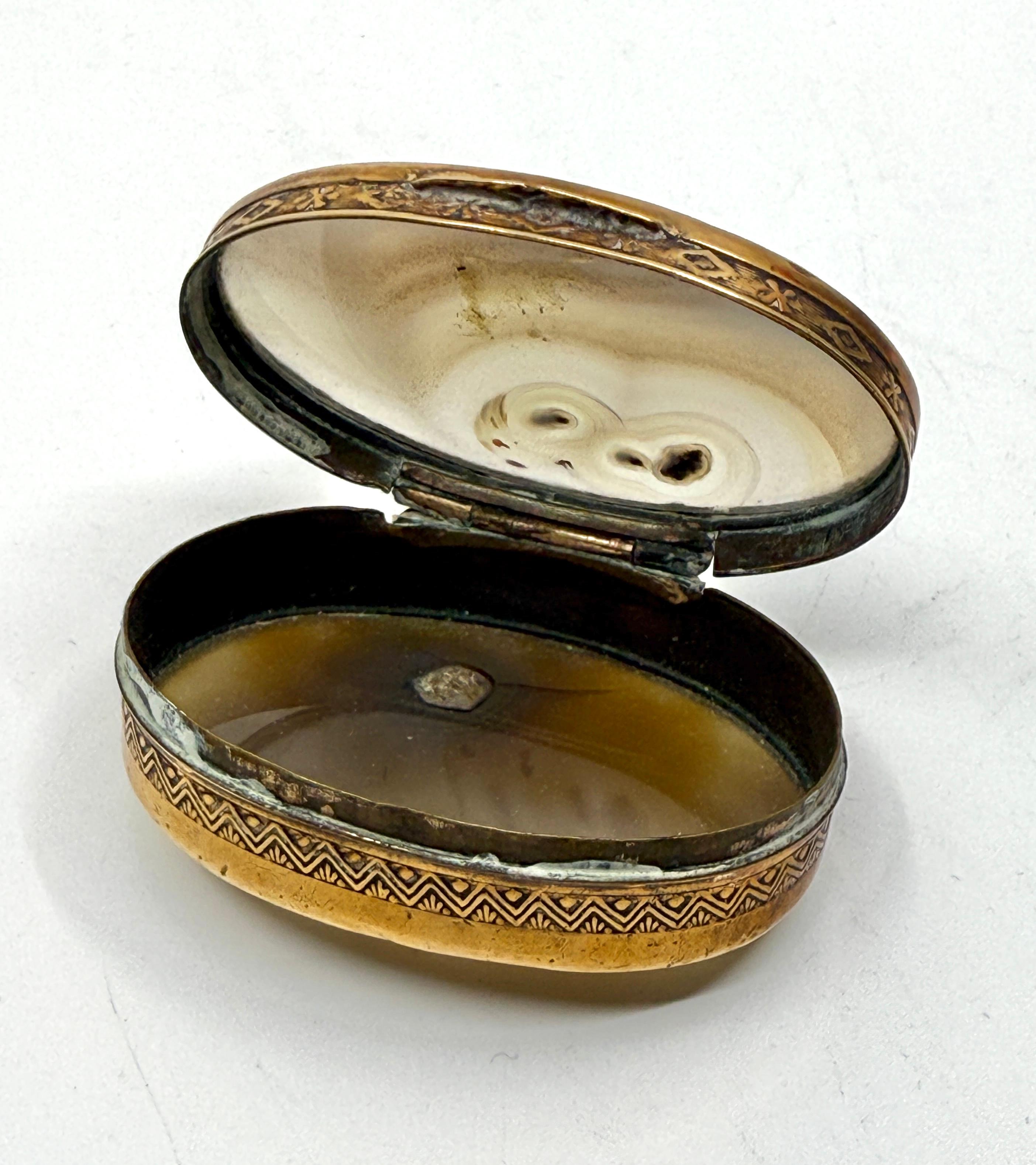 Ensemble de 3 tabatières ou boîtes à bibelots victoriennes en laiton et agate en vente 5