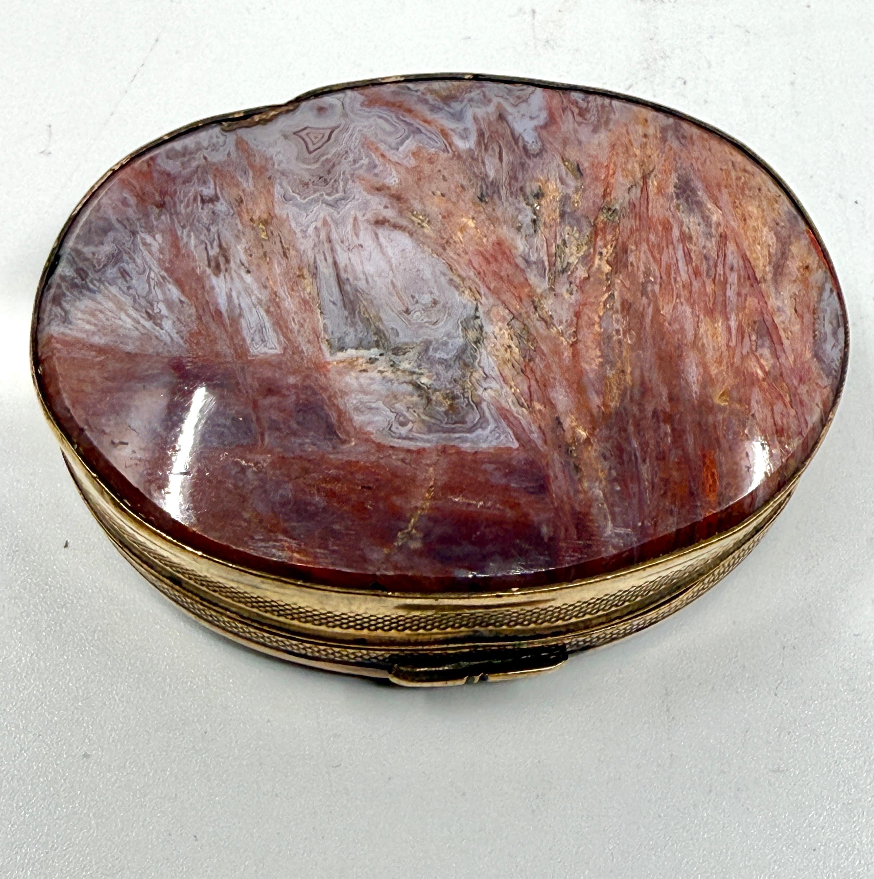 Ensemble de 3 tabatières ou boîtes à bibelots victoriennes en laiton et agate en vente 1