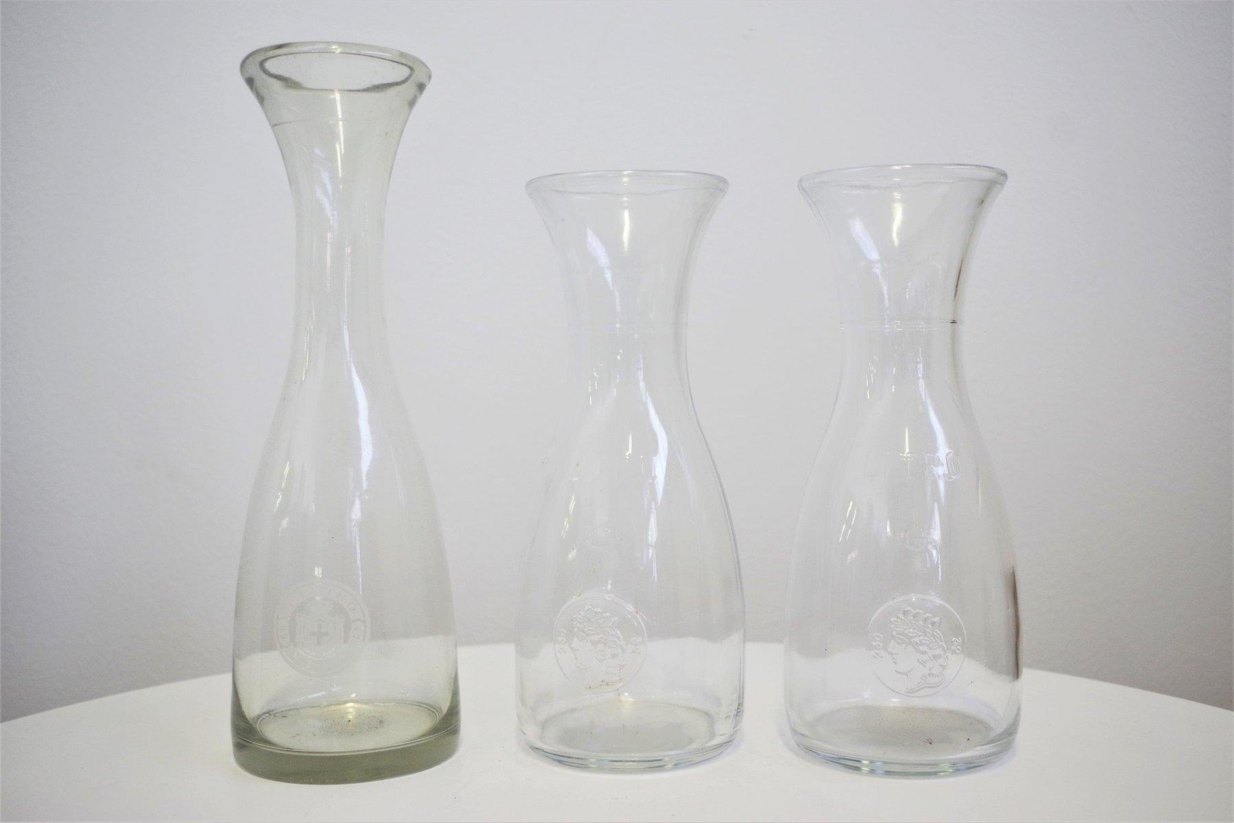 Ensemble de 3 pichets en verre des années 1950 - Transparence intemporelle en vente 2