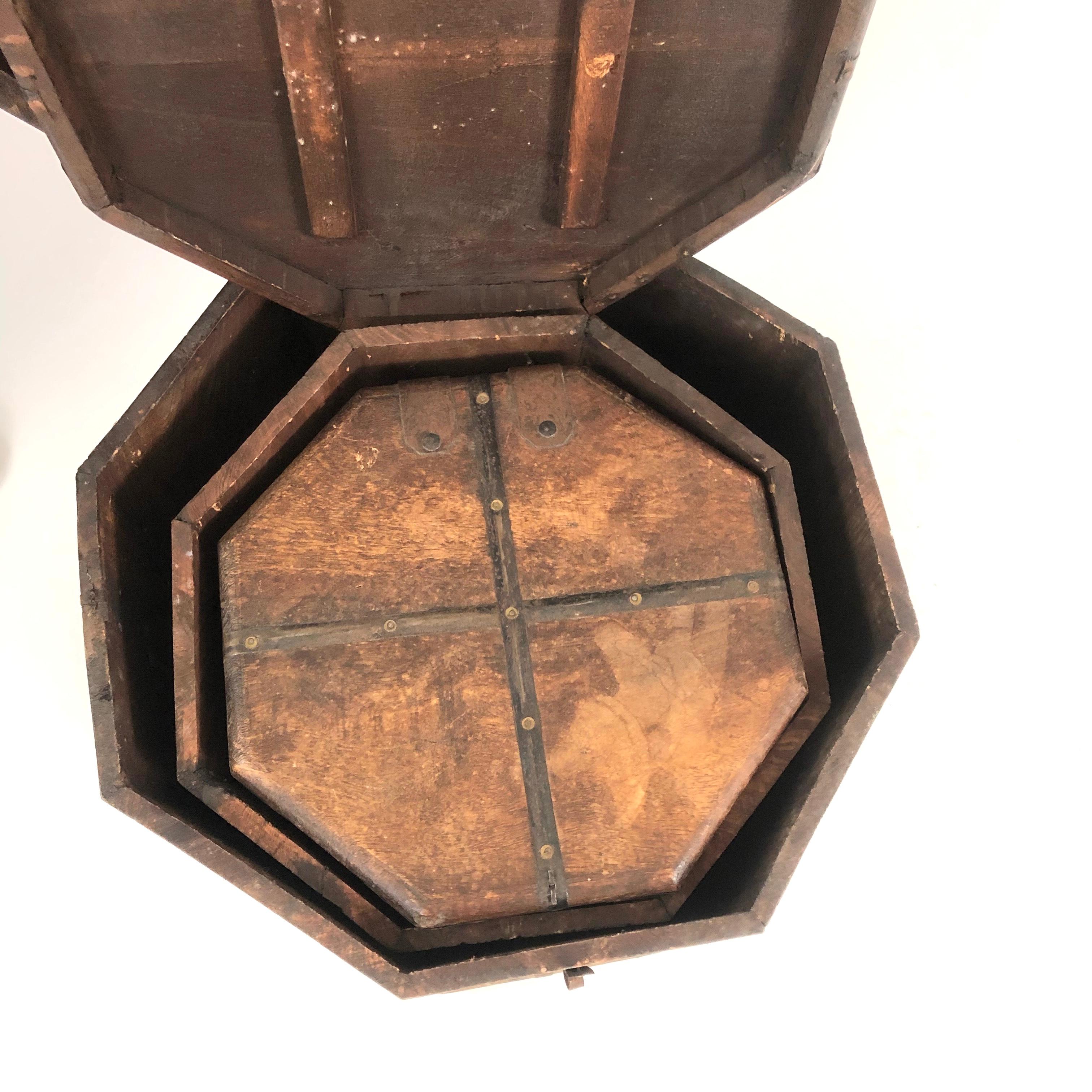 Set of 3 Vintage Asian Nesting Wood Octagonal Box Side Tables 6