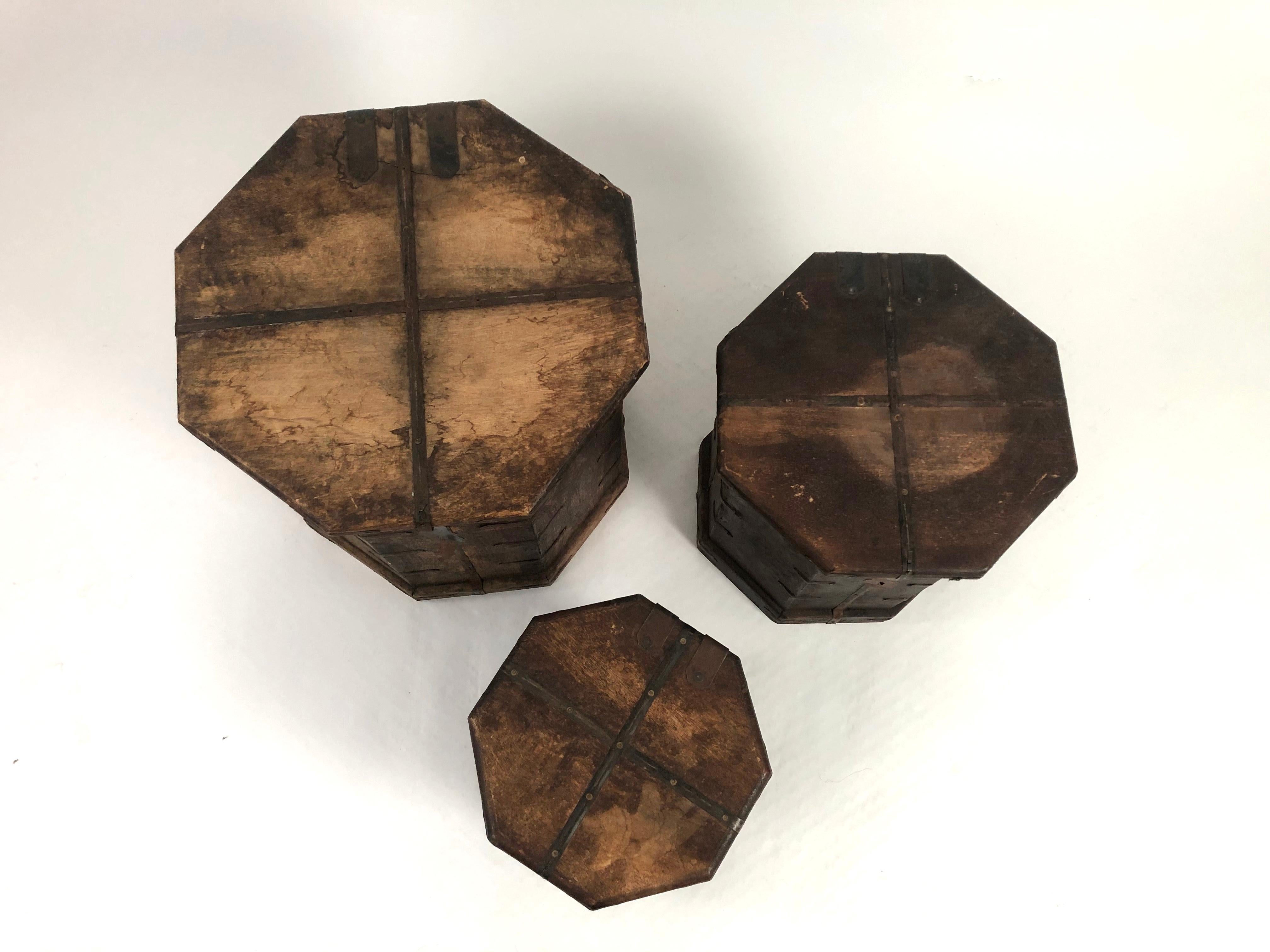 Early 20th Century Set of 3 Vintage Asian Nesting Wood Octagonal Box Side Tables