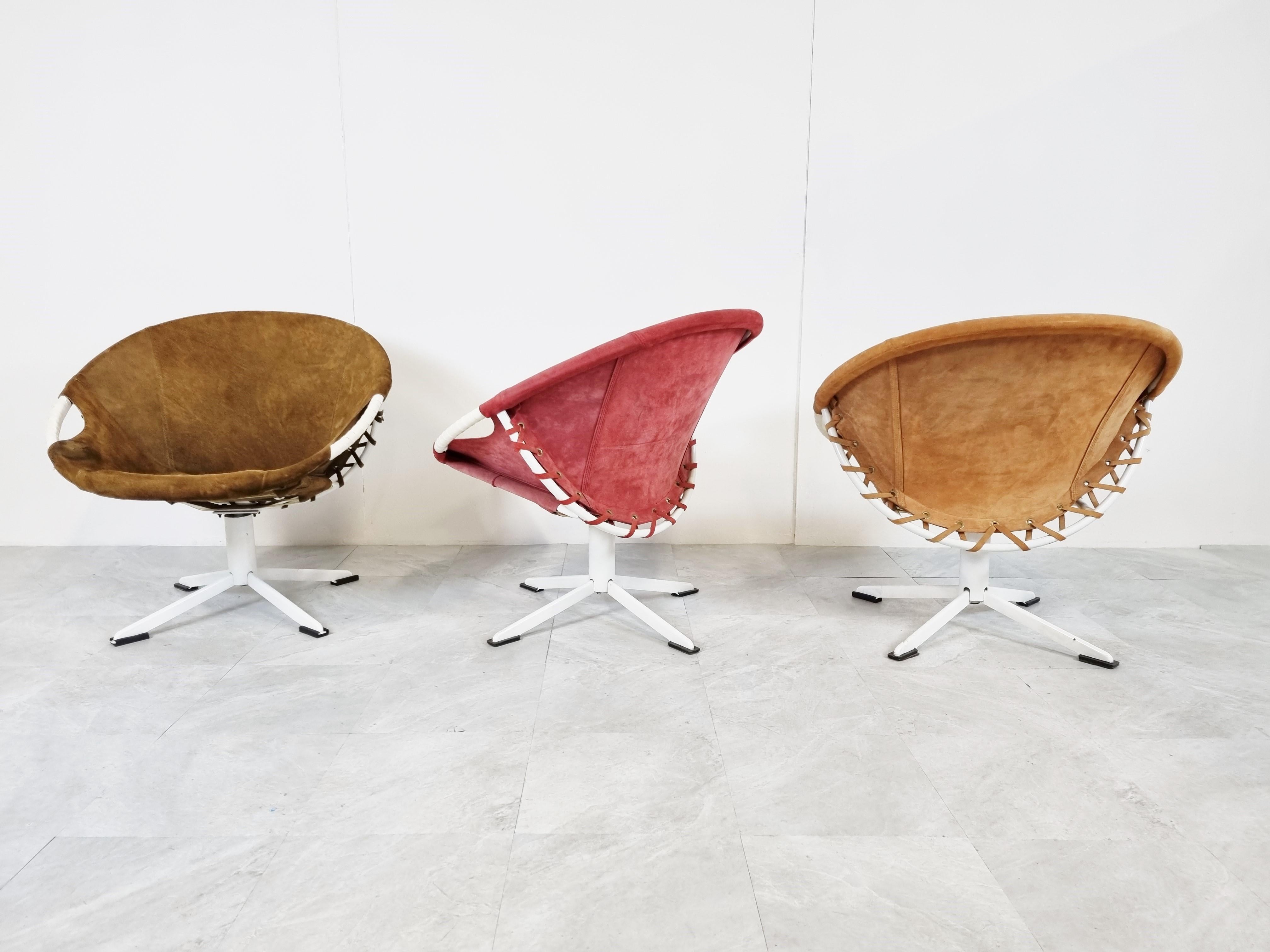 Mid-20th Century Set of 3 Vintage Balloon Chairs by Lush & Co, 1960s