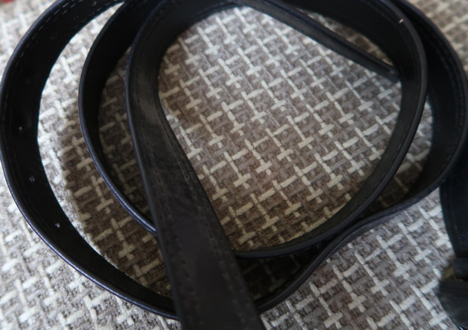 Fine XX secolo Set di 3 cinture vintage dall'URSS: Eleganza senza tempo in nero - Circa anni '70, 1J95 in vendita