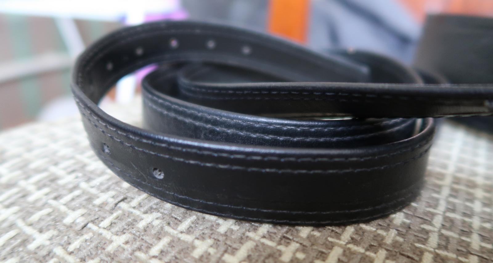 Pelle Set di 3 cinture vintage dall'URSS: Eleganza senza tempo in nero - Circa anni '70, 1J95 in vendita