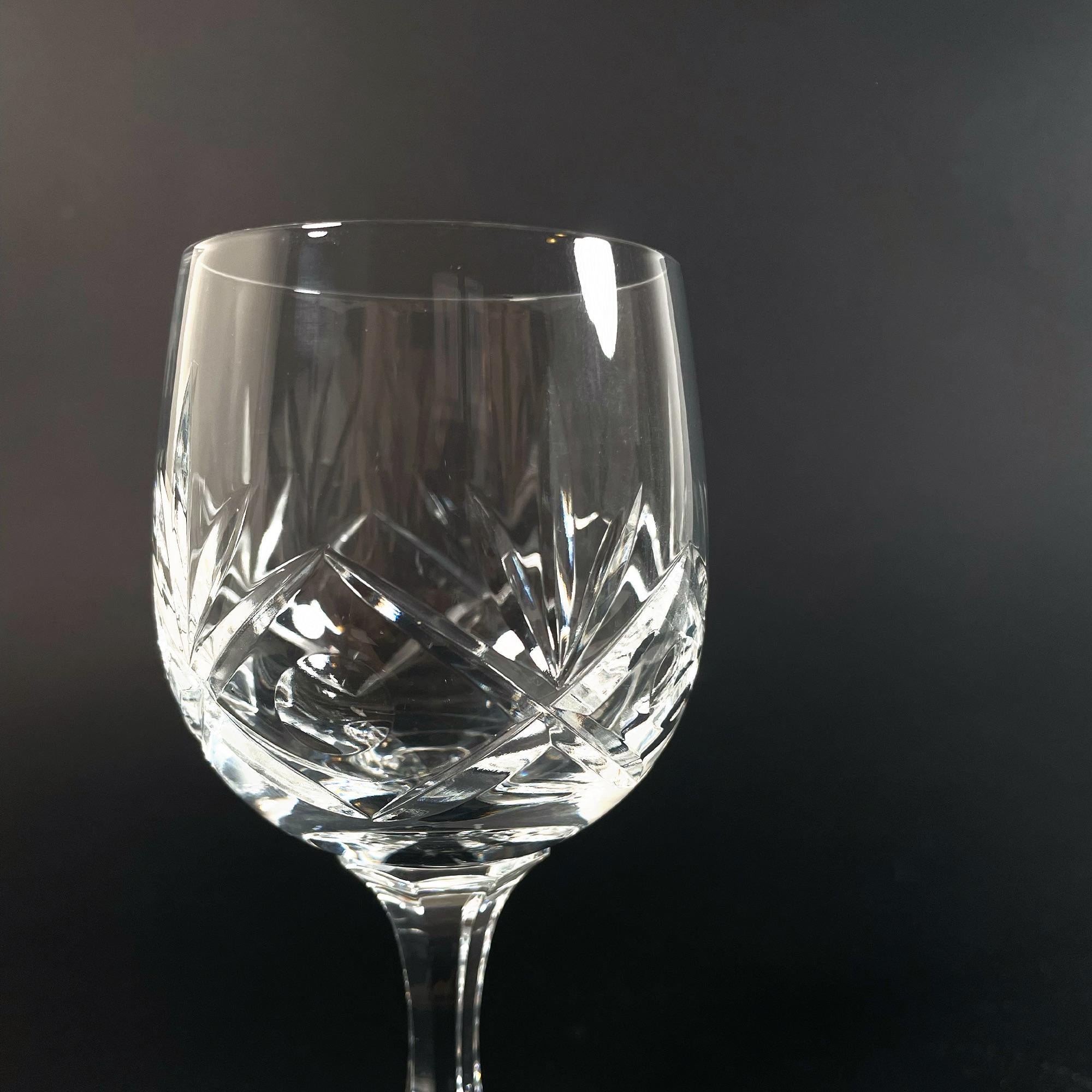 Juego de 3 copas vintage de cristal tallado de Bohemia, años 80 en Excelente estado para la venta en PARIS, FR