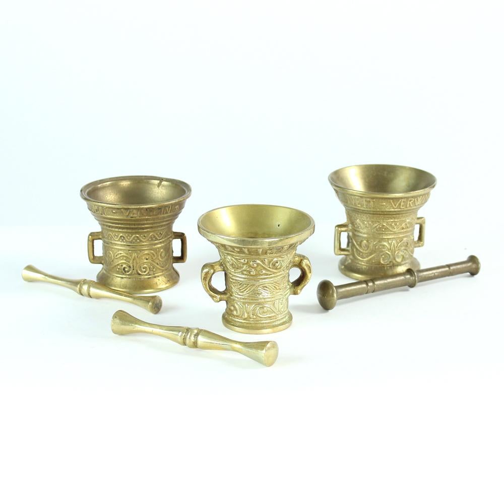 Set of 3 Vintage Brass Pestle & Mortars, Czechoslovakia, Circa 1940s In Excellent Condition For Sale In Zohor, SK