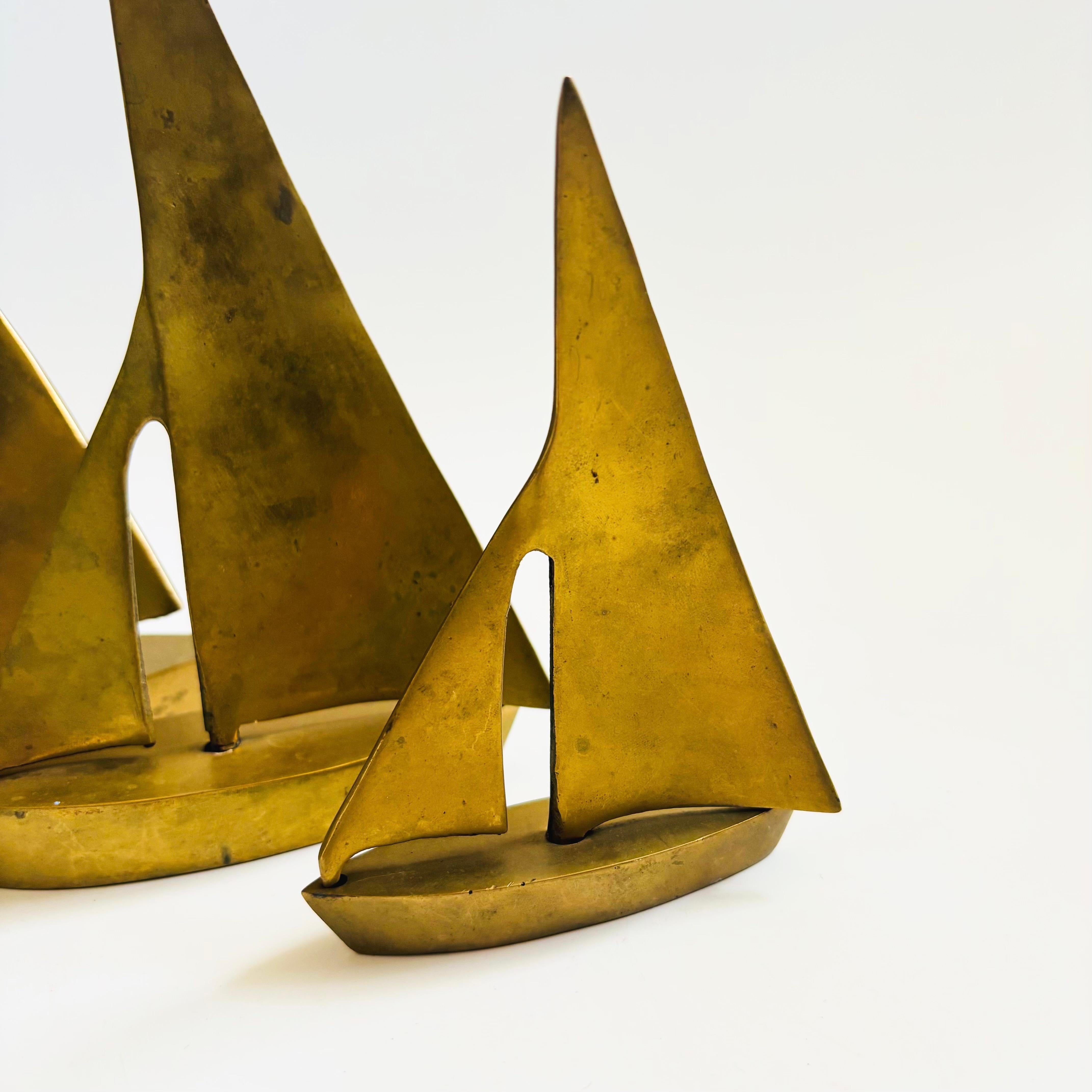 Set di 3 velieri in ottone vintage In condizioni buone a Fairfield, CA