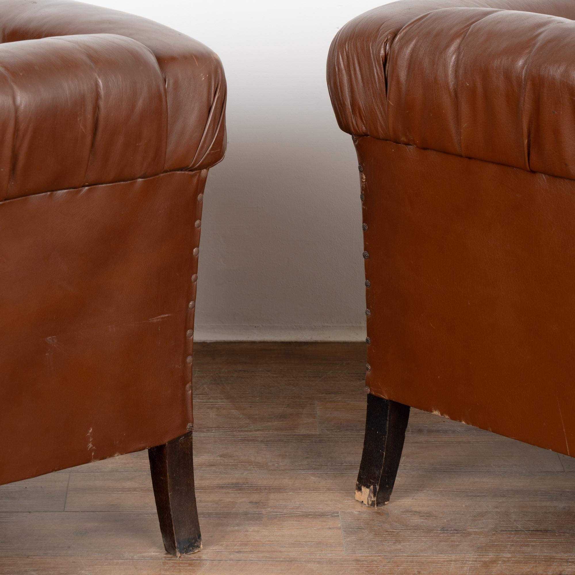 Set of 3, Vintage Brown Leather Sofa and Pair of Club Chairs, Denmark circa 1960 For Sale 5