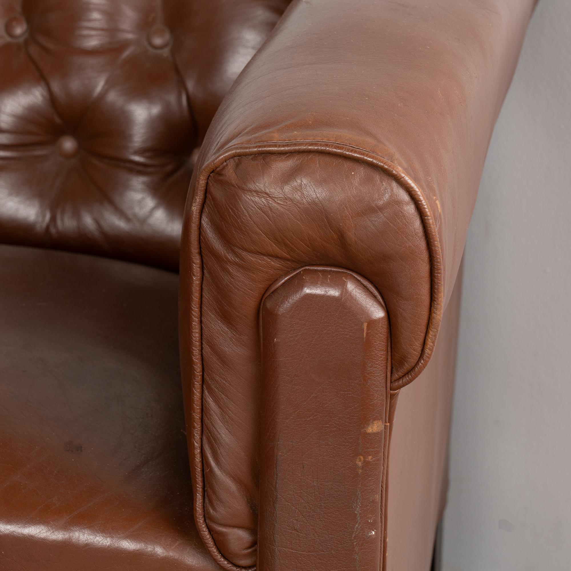 Cuir Ensemble de 3, canapé en cuir Brown et paire de fauteuils club, Danemark circa 1960 en vente