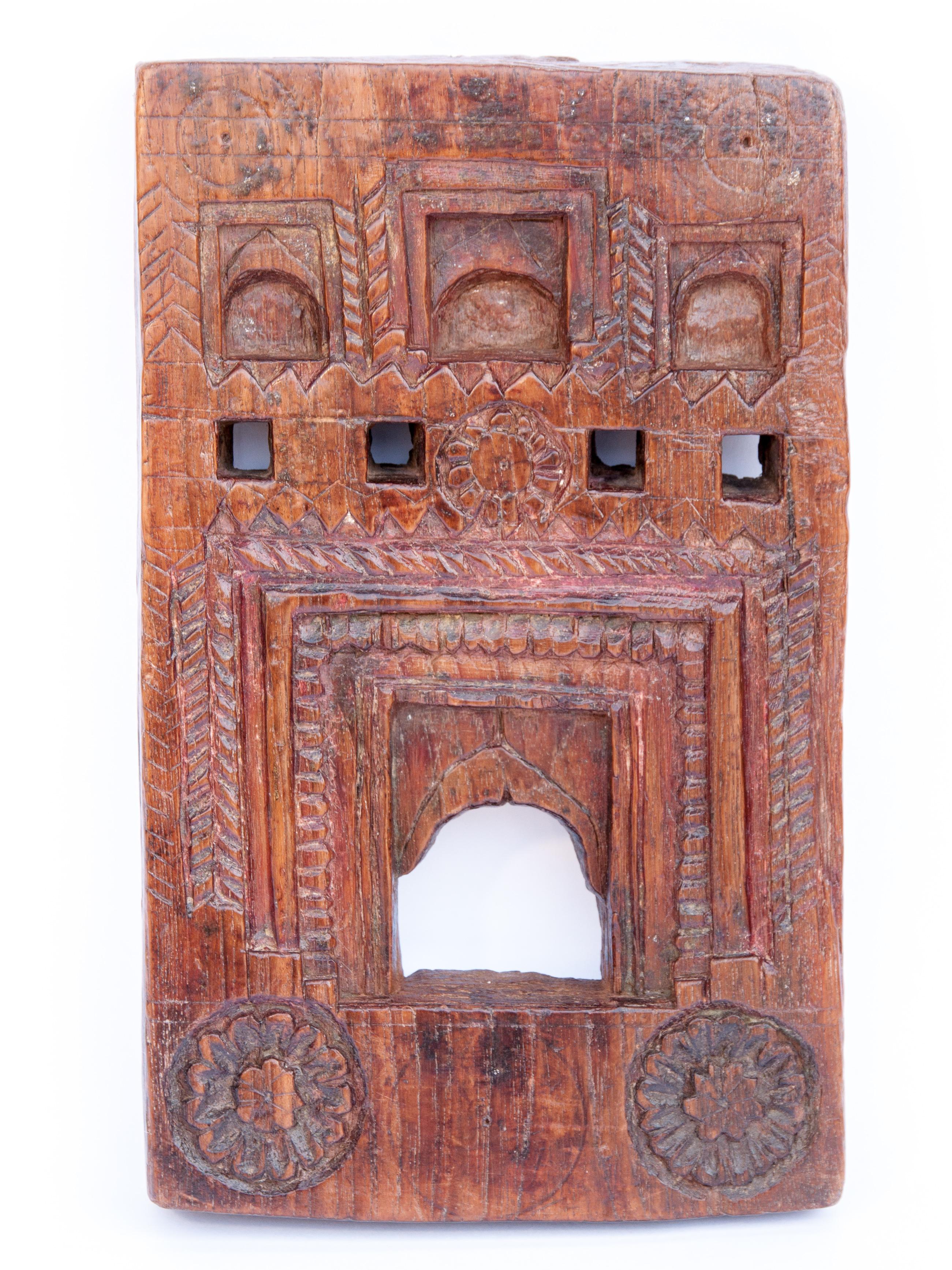 Folk Art Set of 3 Vintage Carved Wood Votive or Picture Frames, Mid-20th Century, India.
