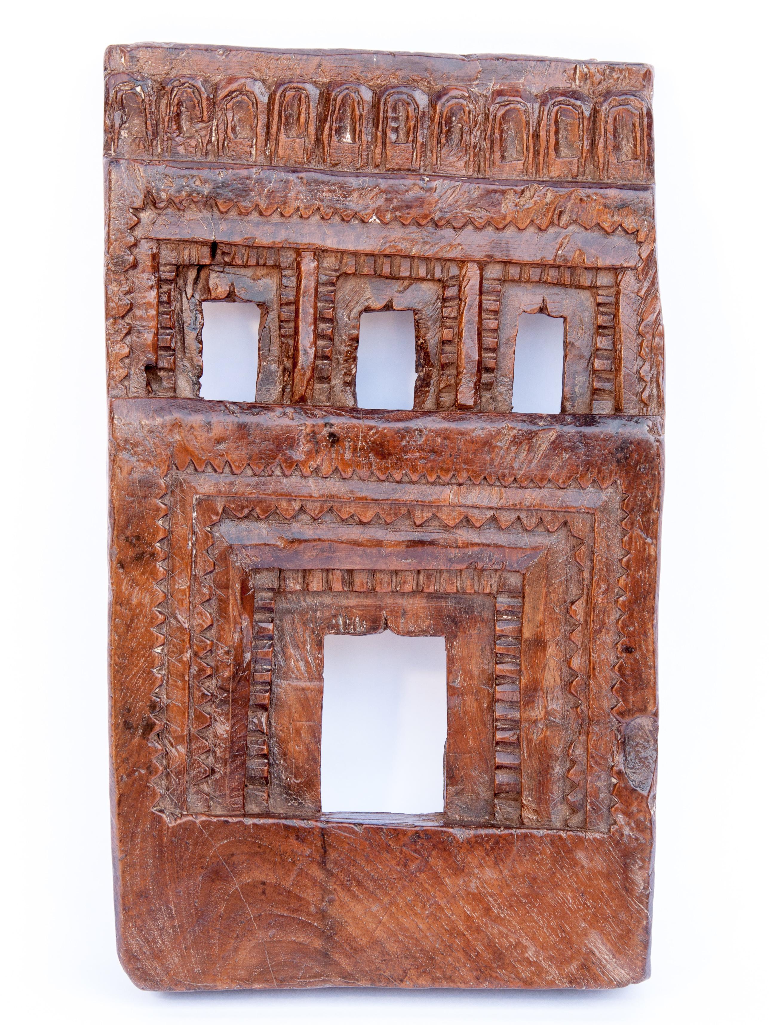 Indian Set of 3 Vintage Carved Wood Votive or Picture Frames, Mid-20th Century, India.
