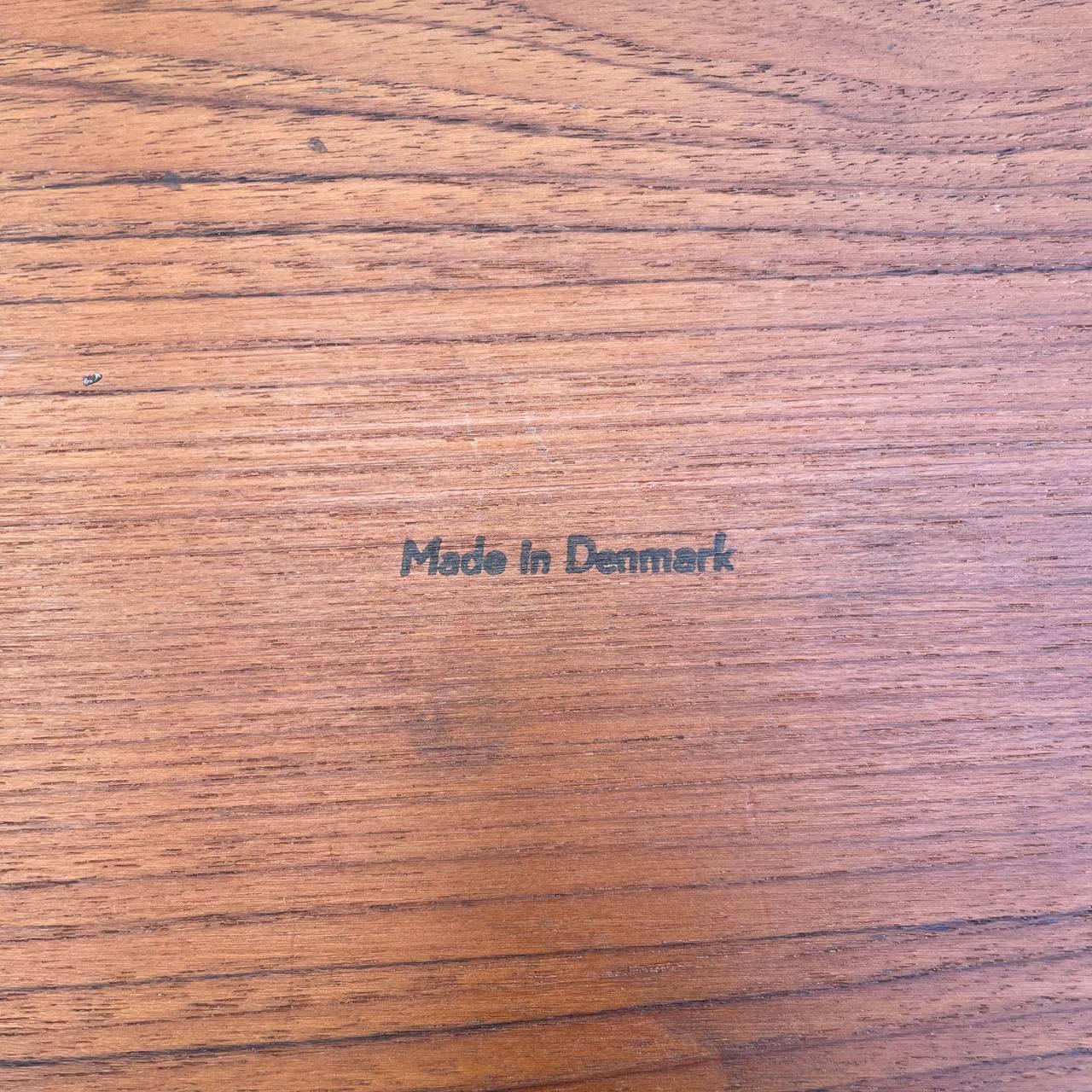 Ensemble de 3 tables gigognes danoises modernes vintage en teck en vente 9
