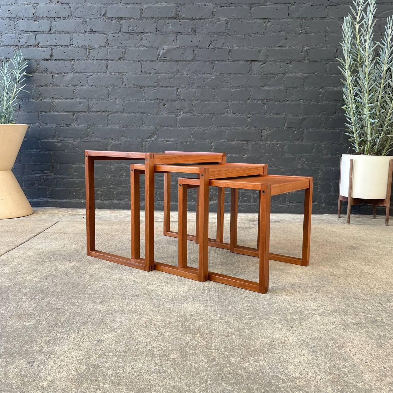 Set of 3 Vintage Danish Modern Teak Nesting Tables For Sale 1