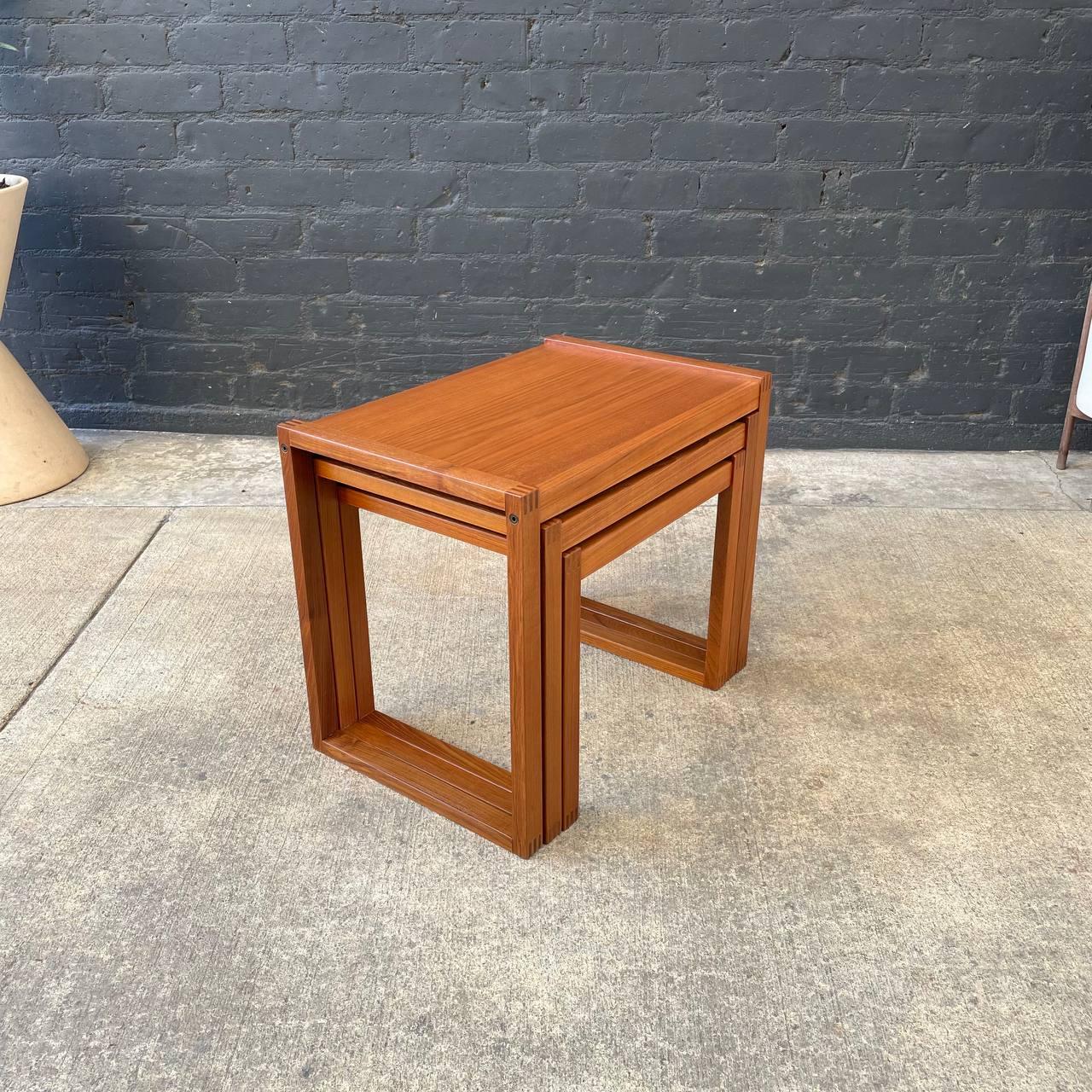 Set of 3 Vintage Danish Modern Teak Nesting Tables For Sale 3