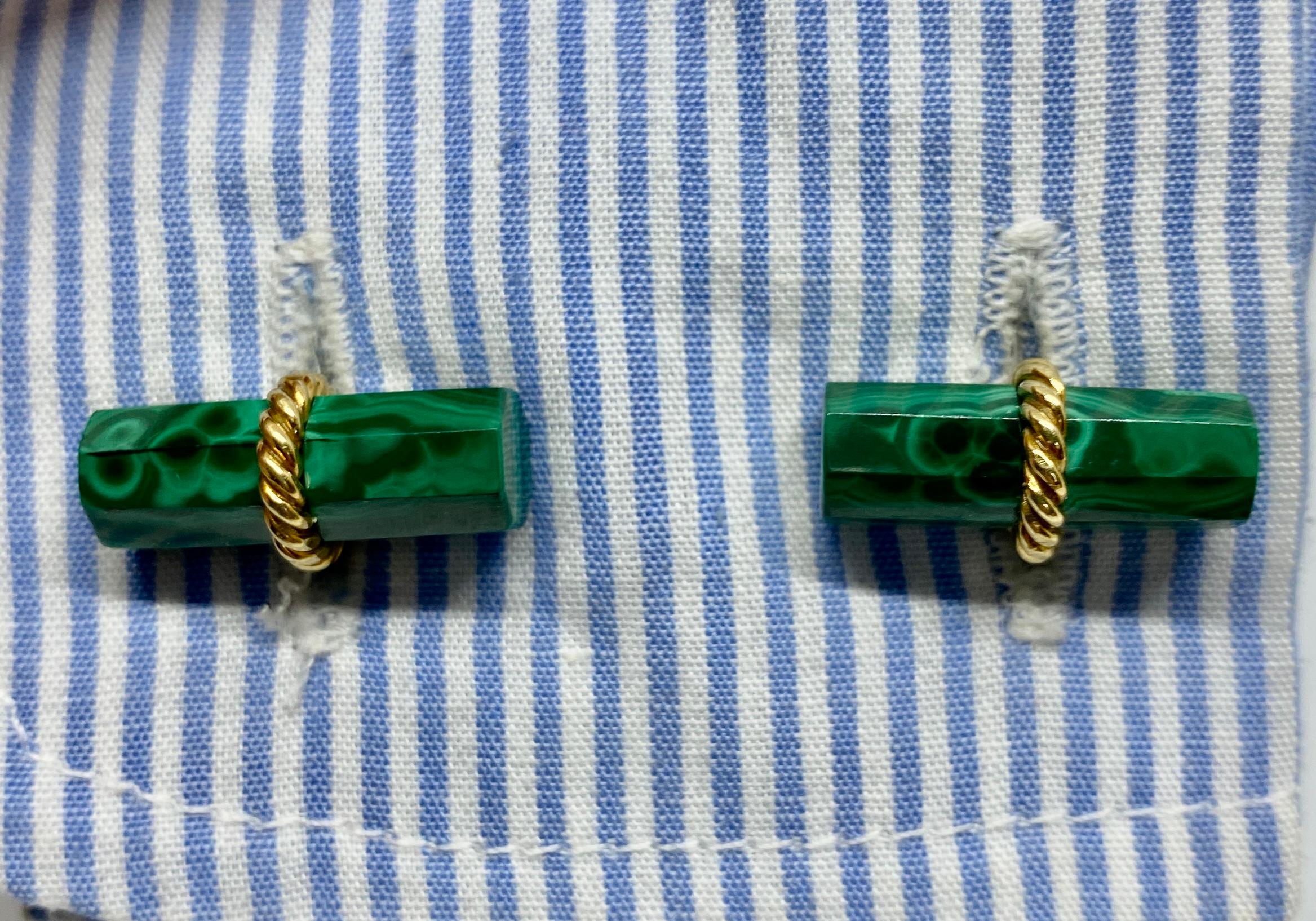 Women's or Men's Set of 3 Vintage David Webb Cufflinks in Malachite, Lapis and 18K Yellow Gold For Sale