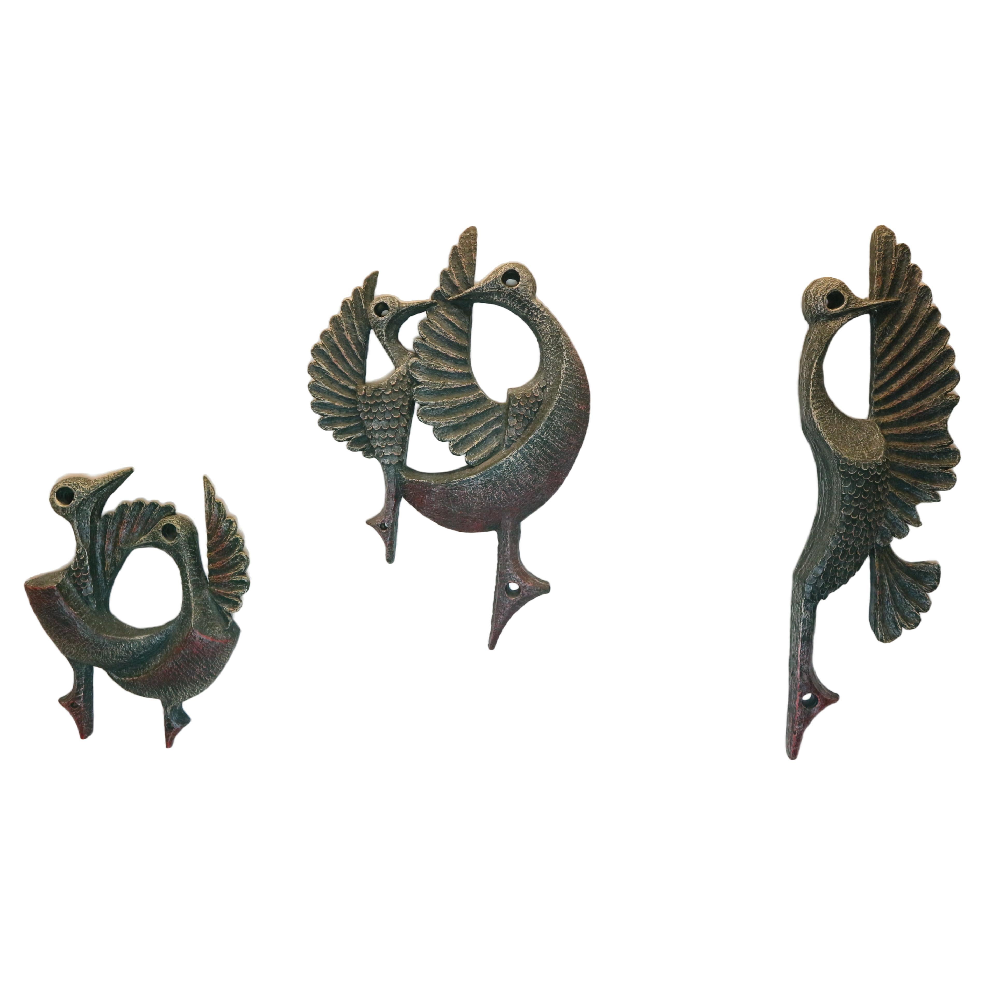 Set of 3 Vintage decorative Ars Munda resin wall sculpture, abstract birds, 1960 For Sale
