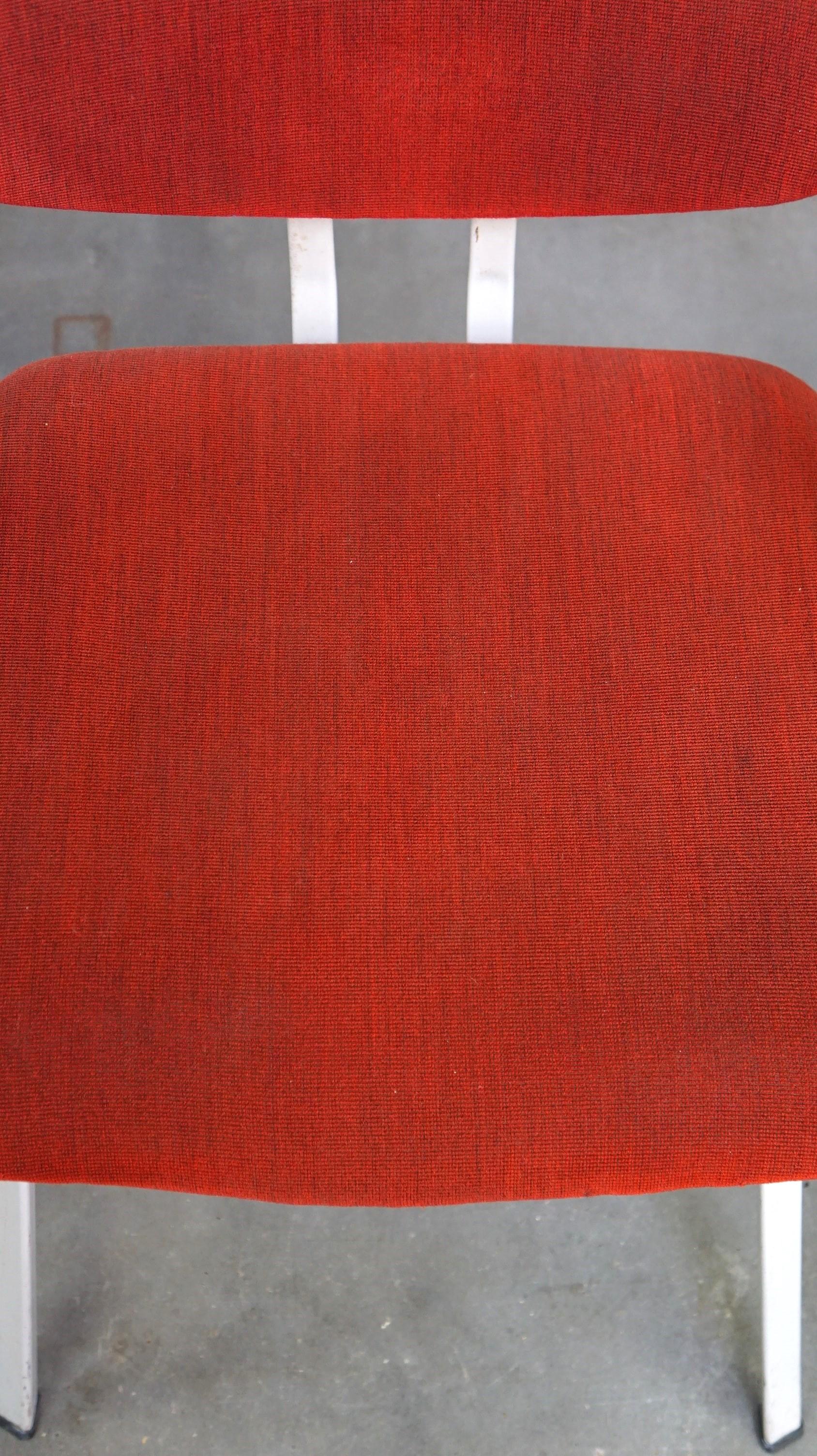 Set of 3 vintage design chairs by Friso Kramer for Ahrend de Cirkel, late 1960s For Sale 3