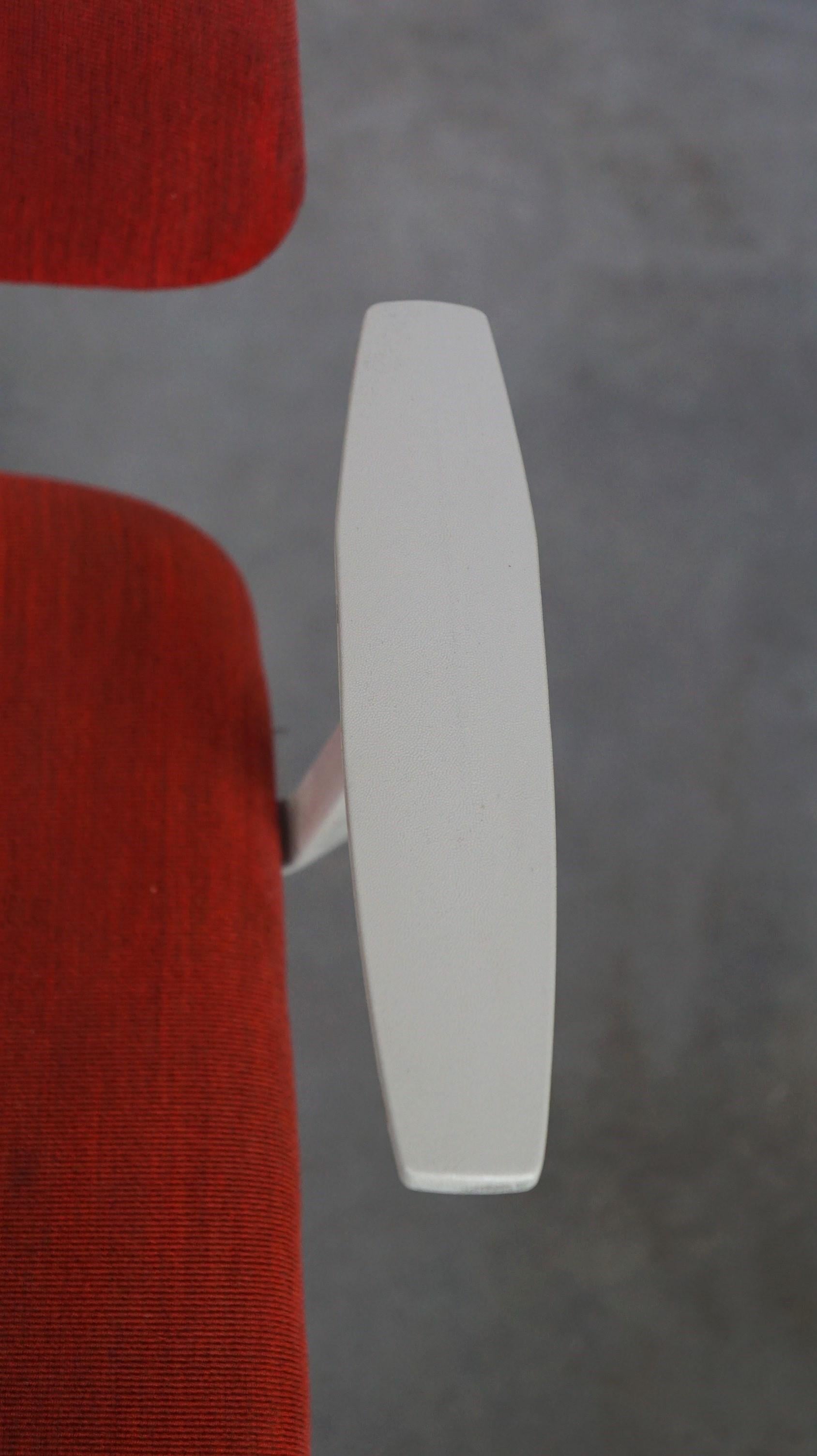 Set of 3 vintage design chairs by Friso Kramer for Ahrend de Cirkel, late 1960s For Sale 7