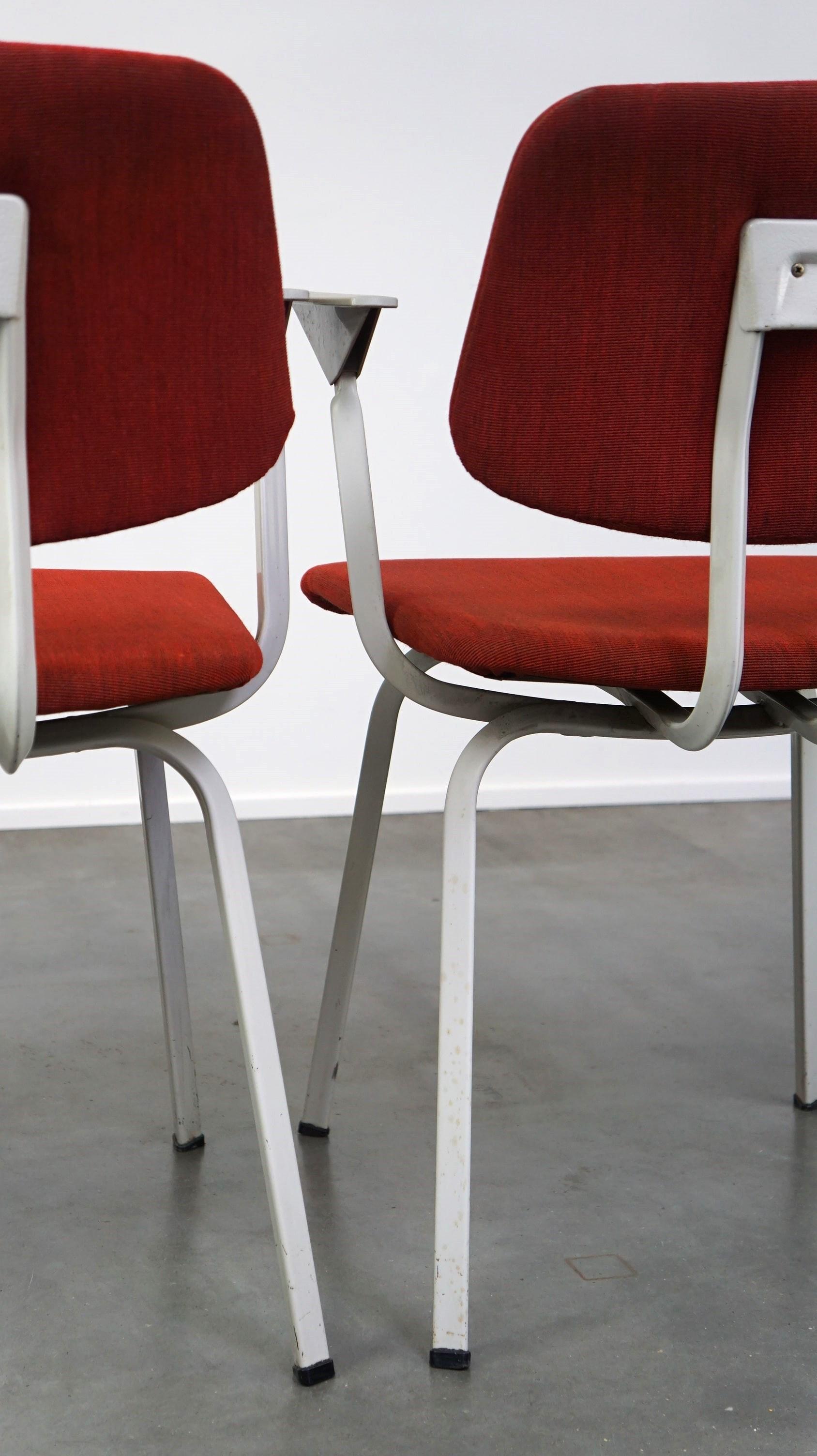 Set of 3 vintage design chairs by Friso Kramer for Ahrend de Cirkel, late 1960s For Sale 9