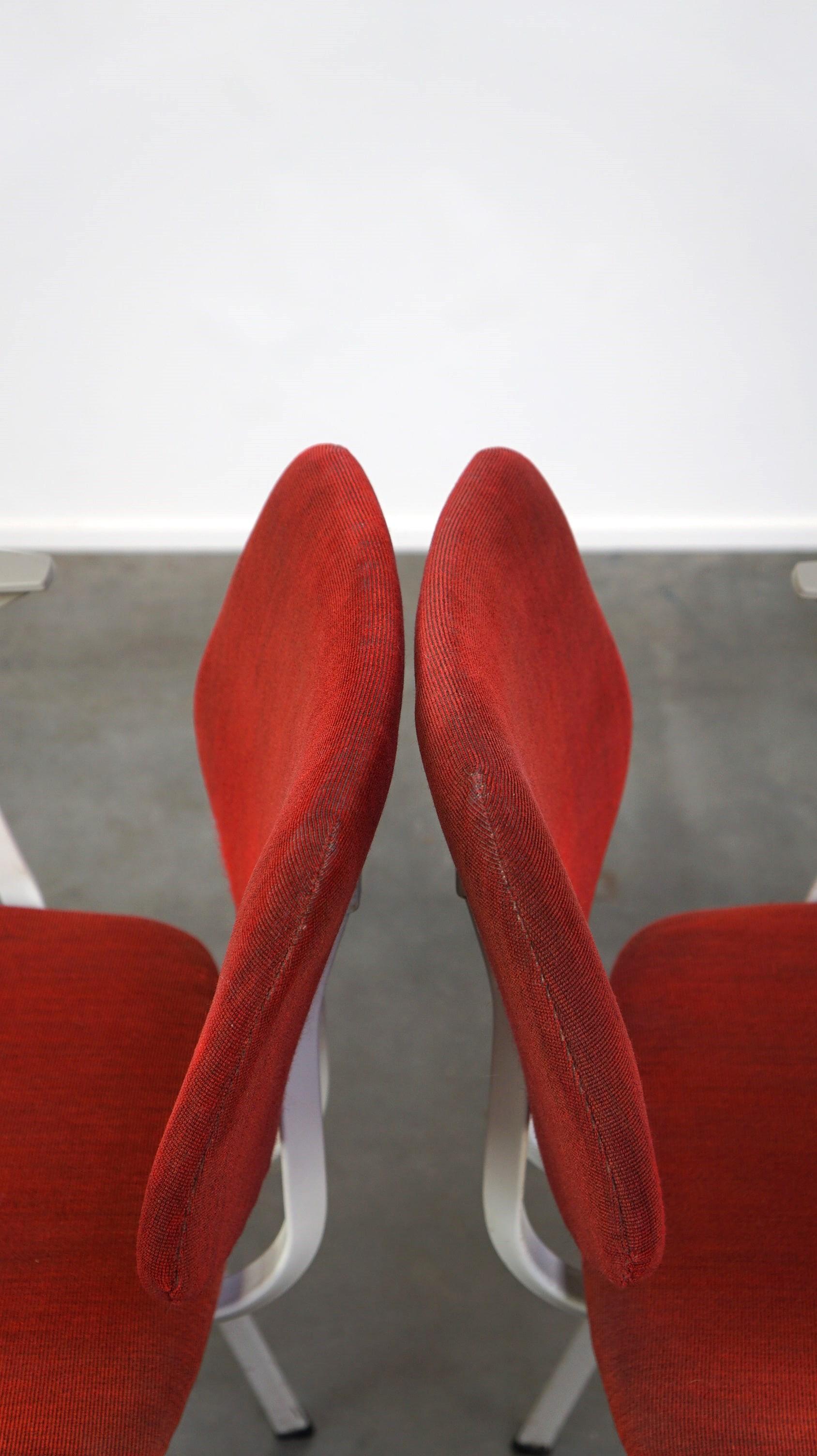 Set of 3 vintage design chairs by Friso Kramer for Ahrend de Cirkel, late 1960s For Sale 10