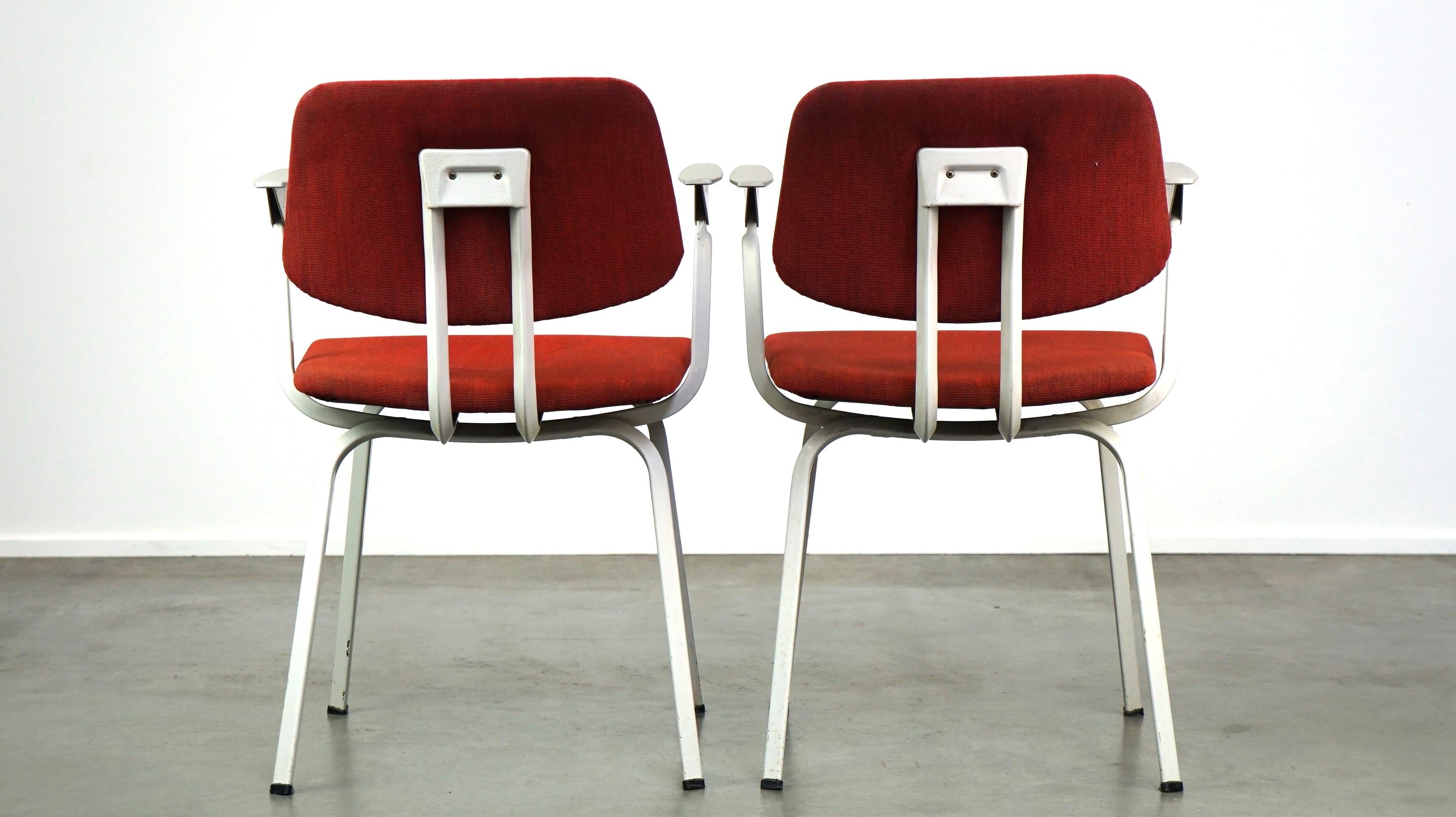 Mid-20th Century Set of 3 vintage design chairs by Friso Kramer for Ahrend de Cirkel, late 1960s For Sale